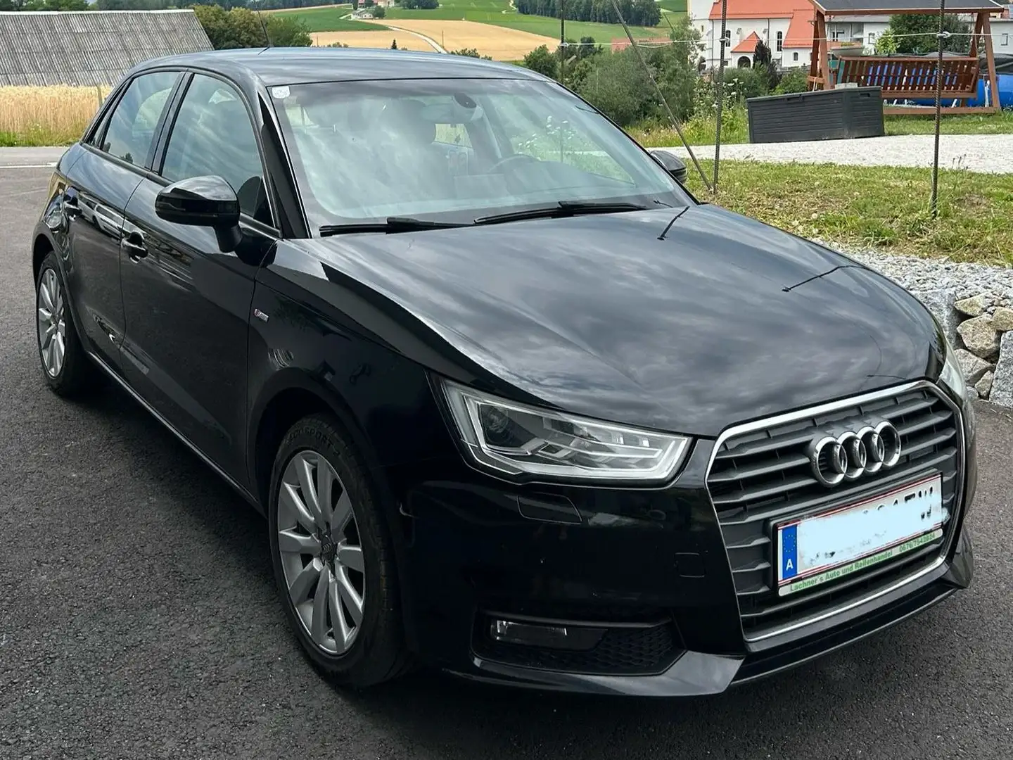 Audi A1 1,4 TDI ultra Limousine | Sportback Schwarz - 2