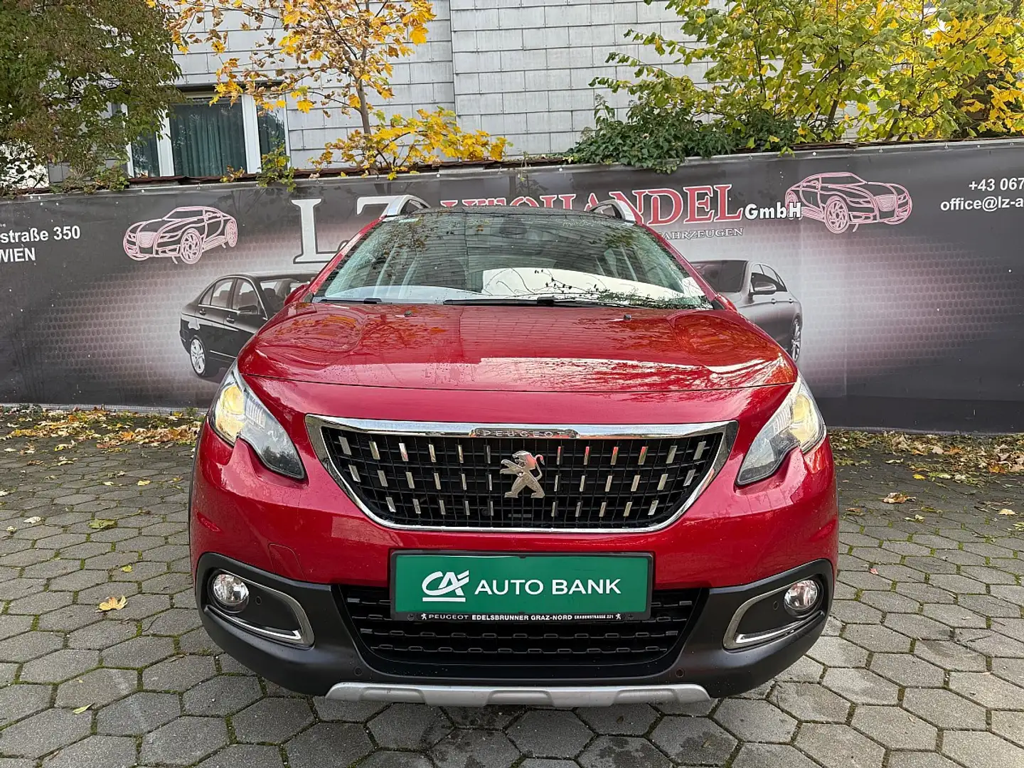 Peugeot 2008 1,2 PureTech 110 S&S Aut. Allure Rot - 2