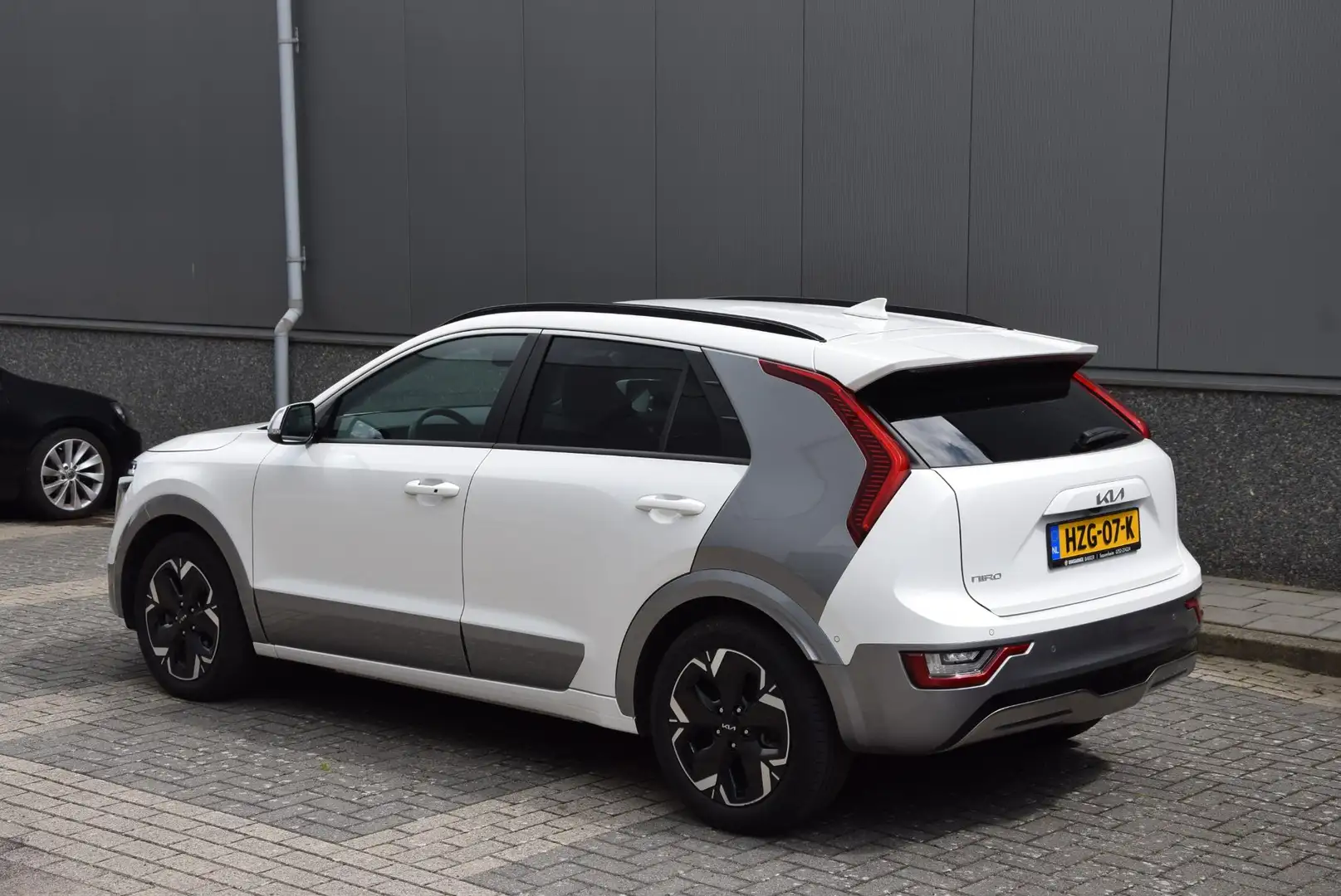 Kia e-Niro EV ExecutiveLine 64.8 kWh | Stoelventilatie | Schu Alb - 2