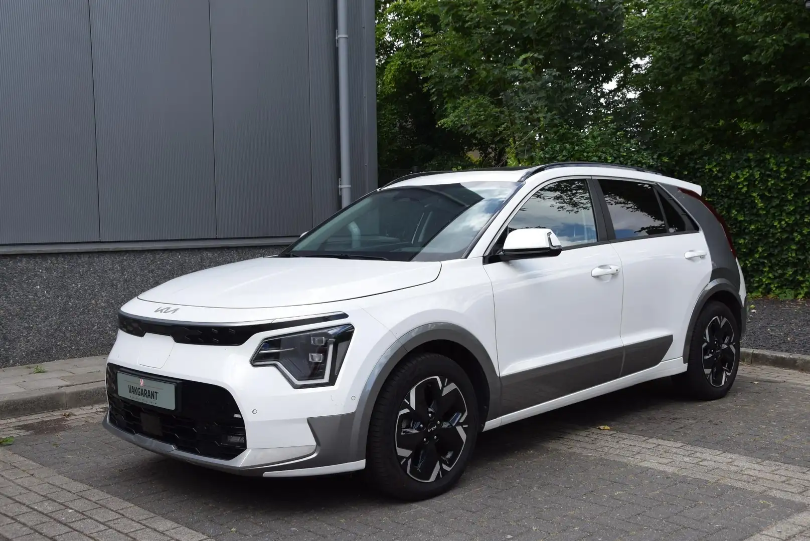 Kia e-Niro EV ExecutiveLine 64.8 kWh | Stoelventilatie | Schu Wit - 2