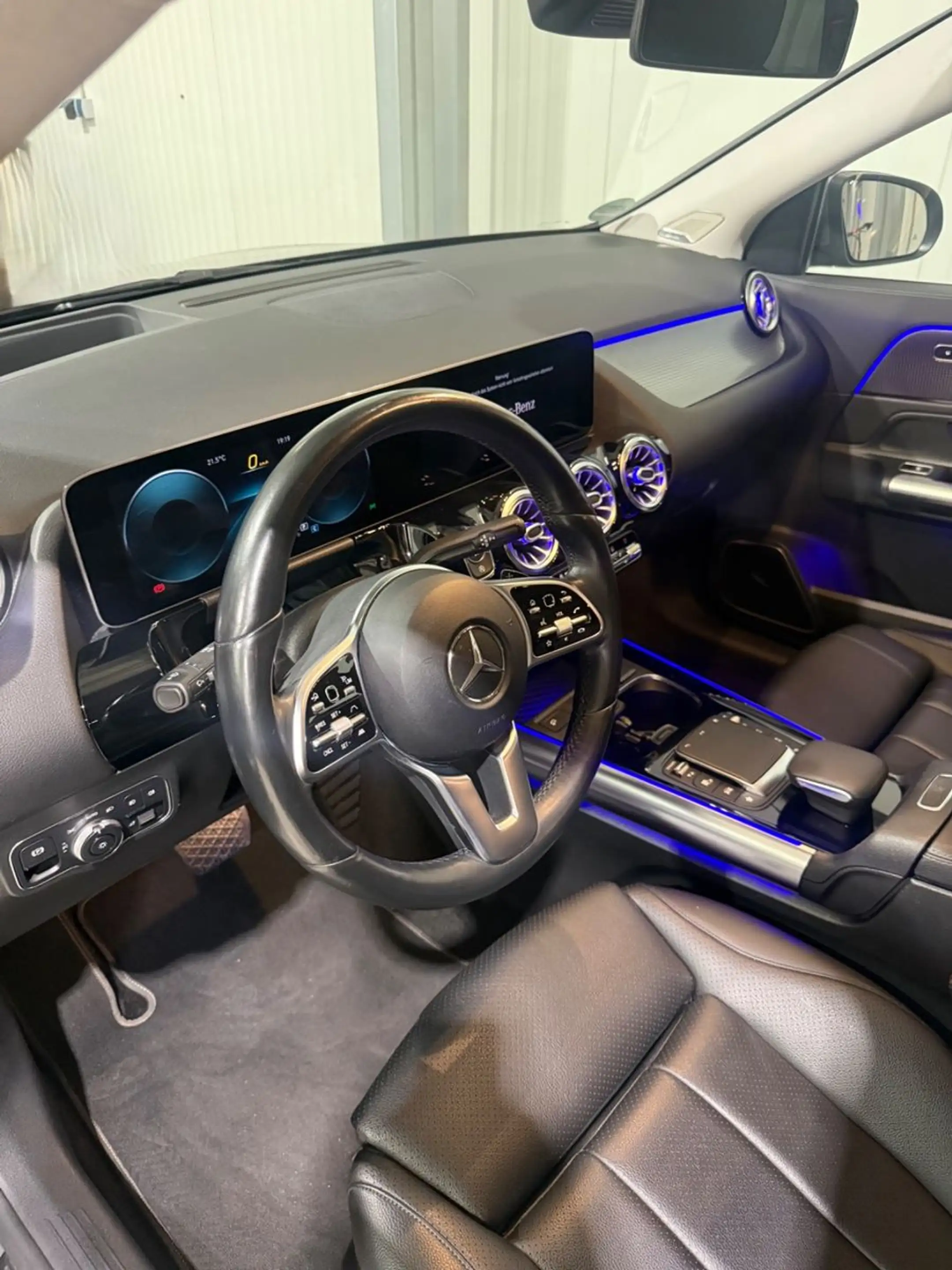 Mercedes-Benz GLA 200 Massage, HUD, Standhzg, Sitzbelüftung — photo 2
