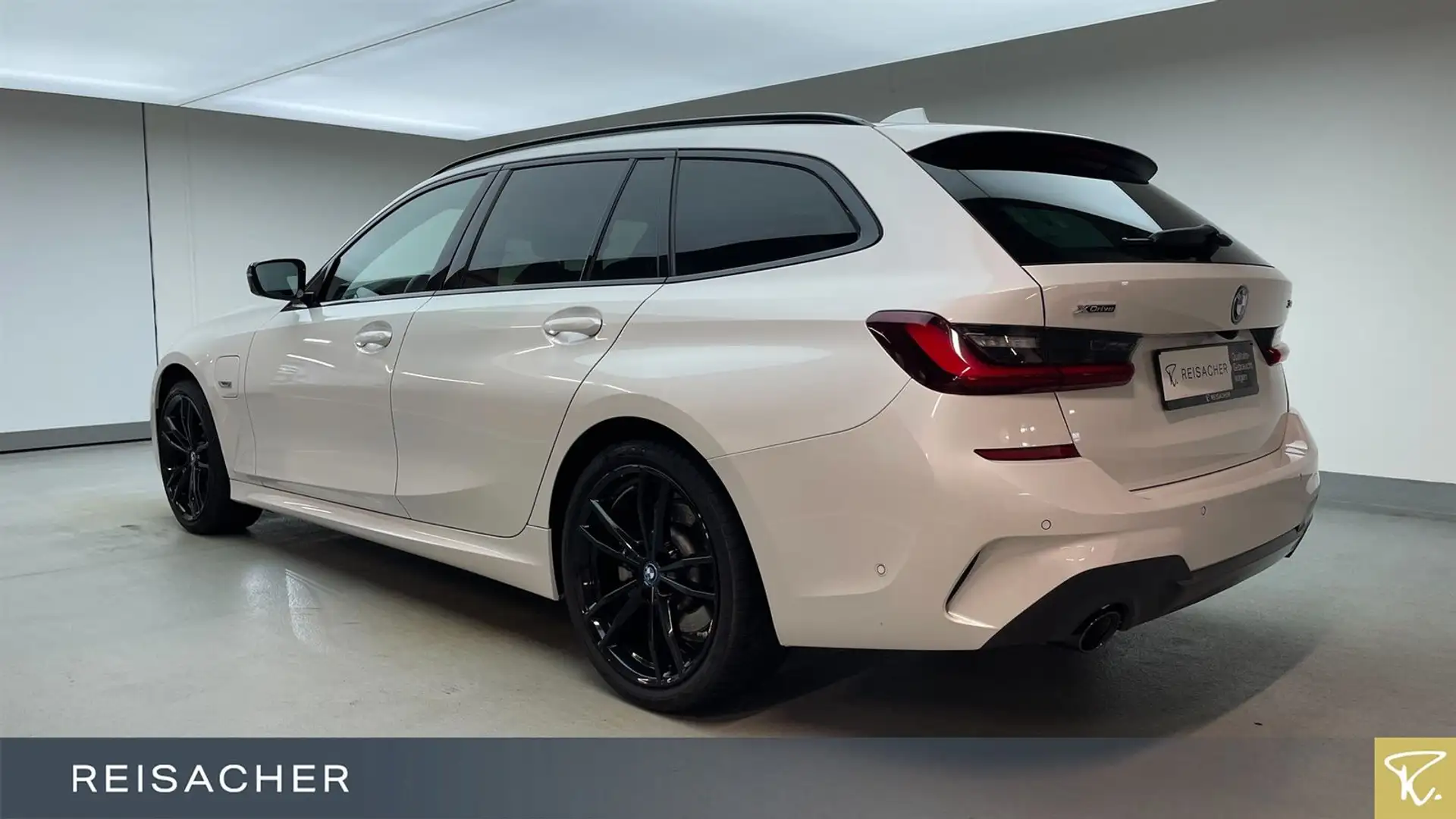 BMW 330 e A xDrive Tou M-Sport,AHK,HUD,PA+,DA,ACC Blanco - 2