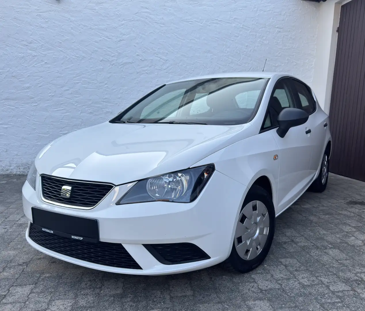 SEAT Ibiza Reference Viva Weiß - 1