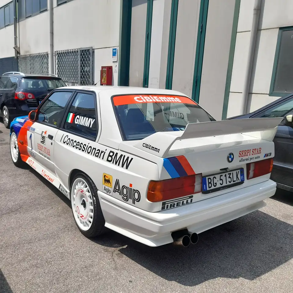 BMW M3 2.3, foto 3