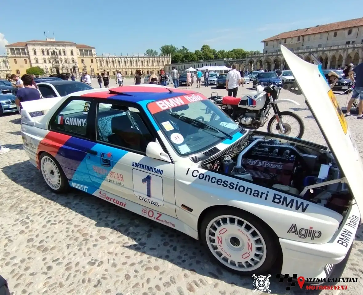 BMW M3 2.3, foto 9