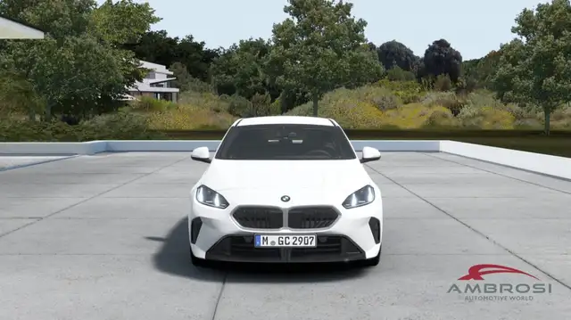 BMW 1 Series view 3