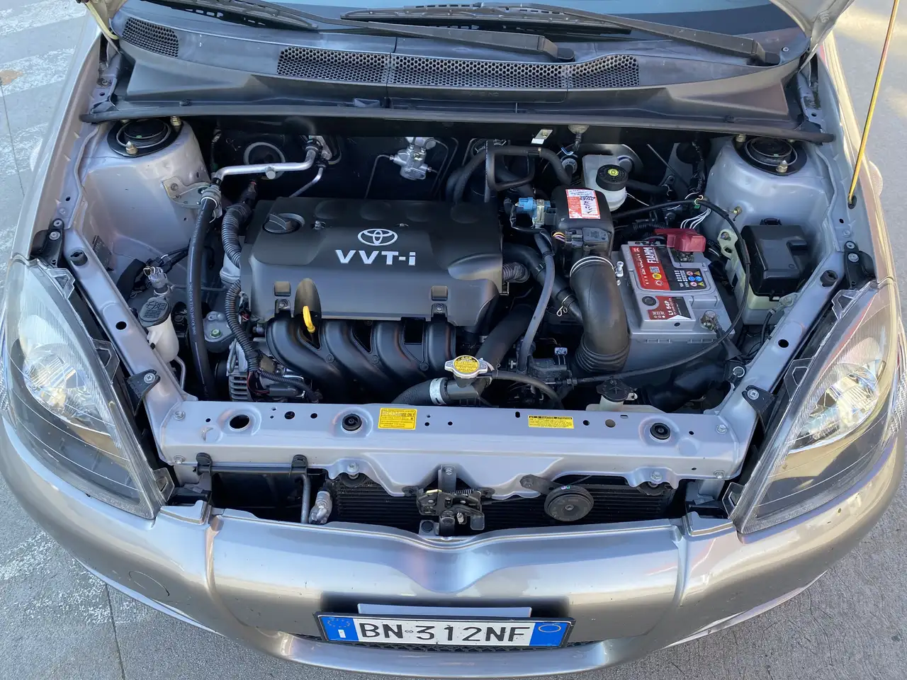 Toyota Yaris 3p 1.5 ts, foto 3