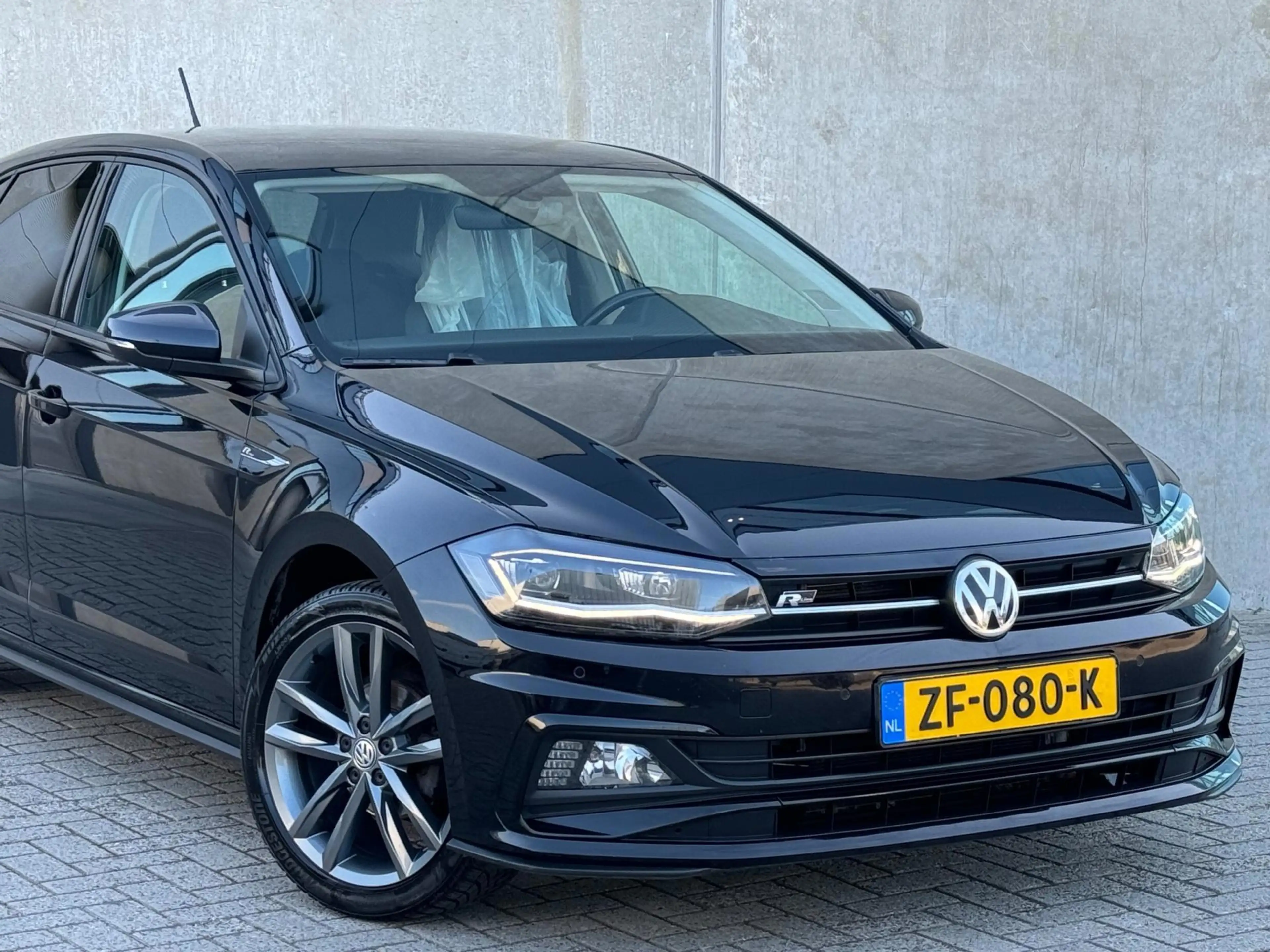 Volkswagen Polo 1.0 TSI R-Line 2018 DSG Zwart — photo 13