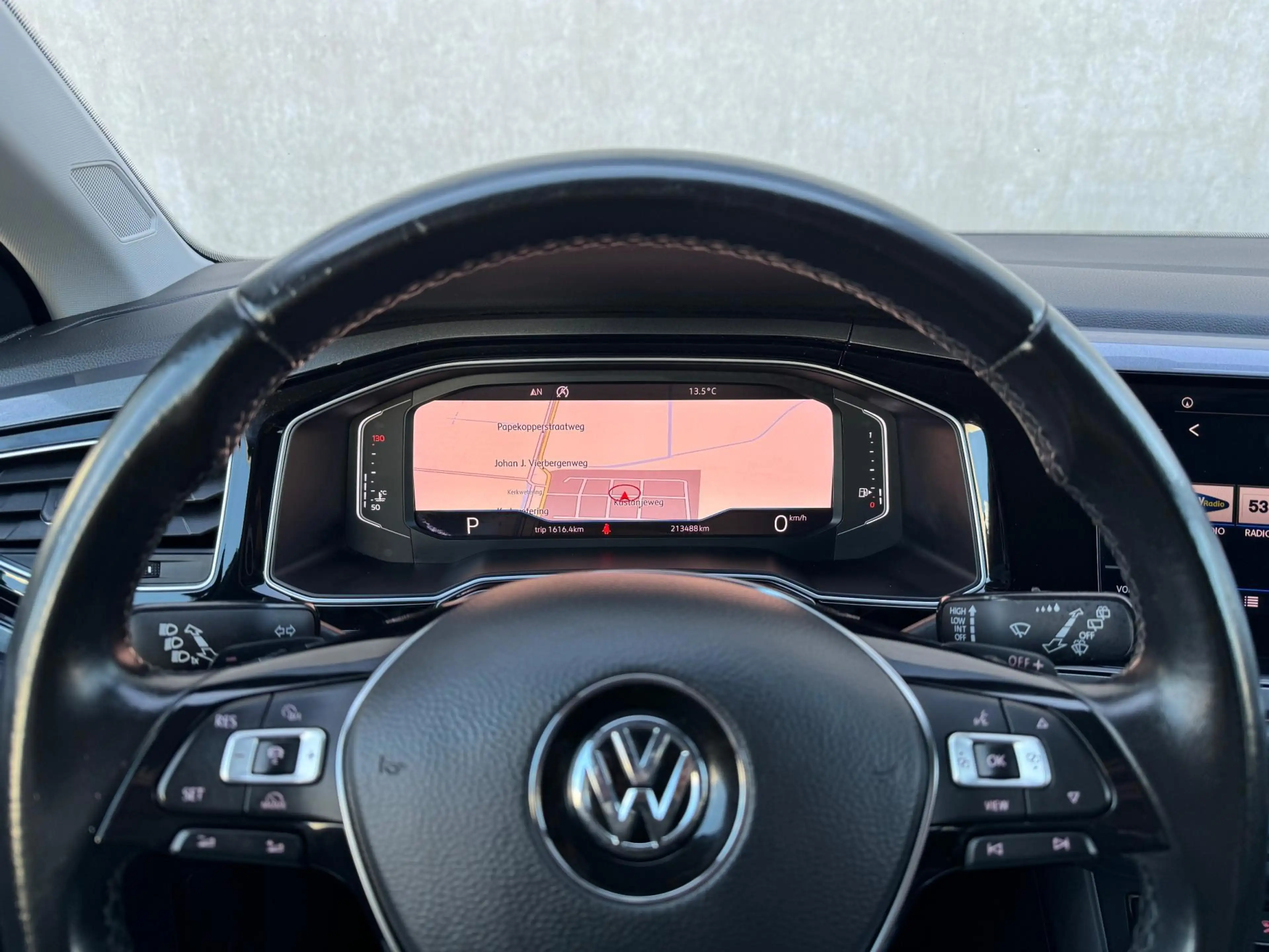 Volkswagen Polo 1.0 TSI R-Line 2018 DSG Zwart — photo 9