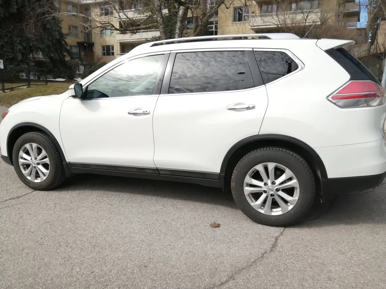 Nissan Rogue снимка Nissan Rogue