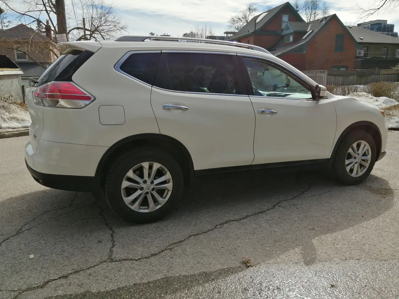 Nissan Rogue снимка Nissan Rogue