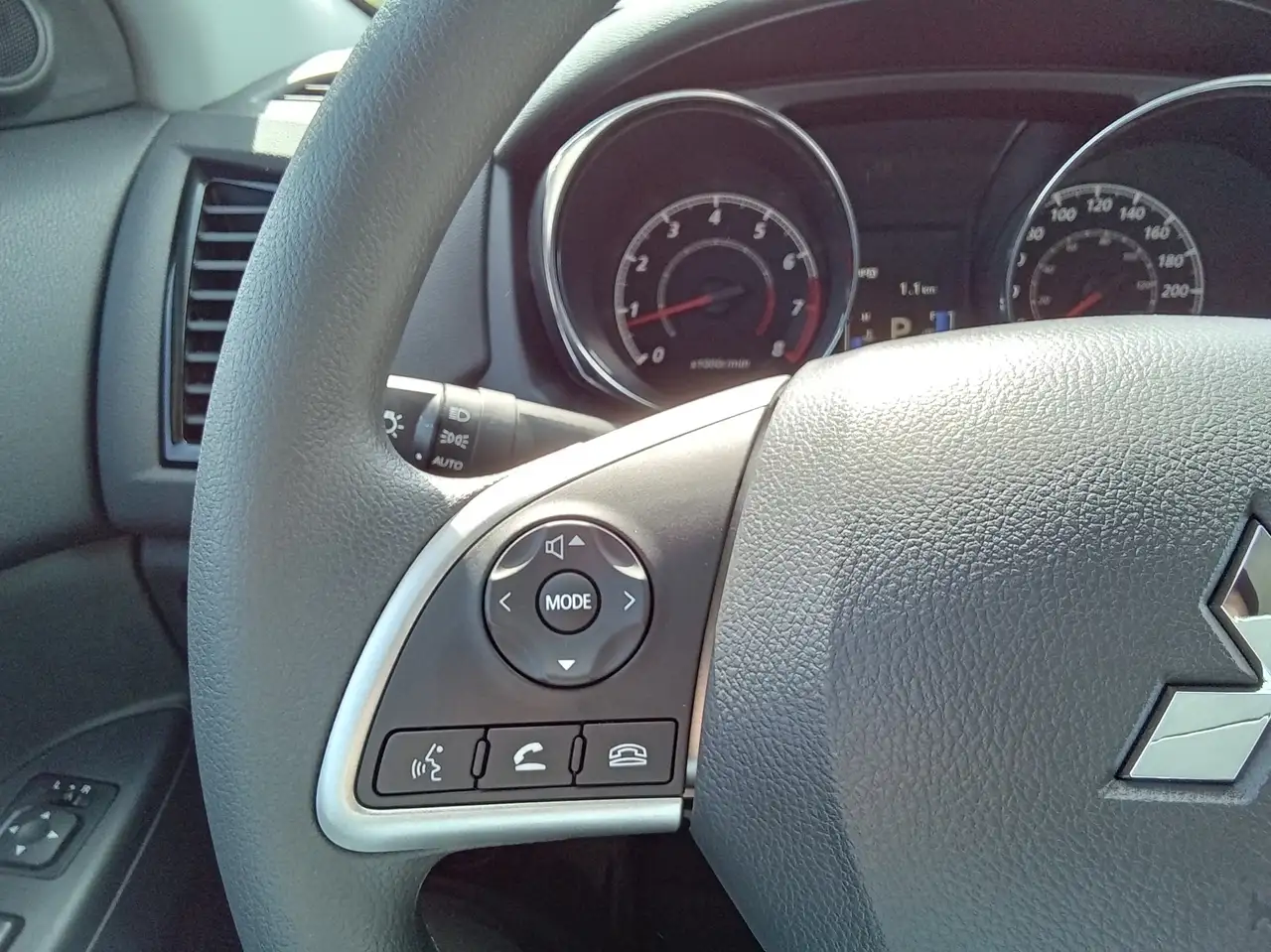 Mitsubishi RVR снимка Mitsubishi RVR