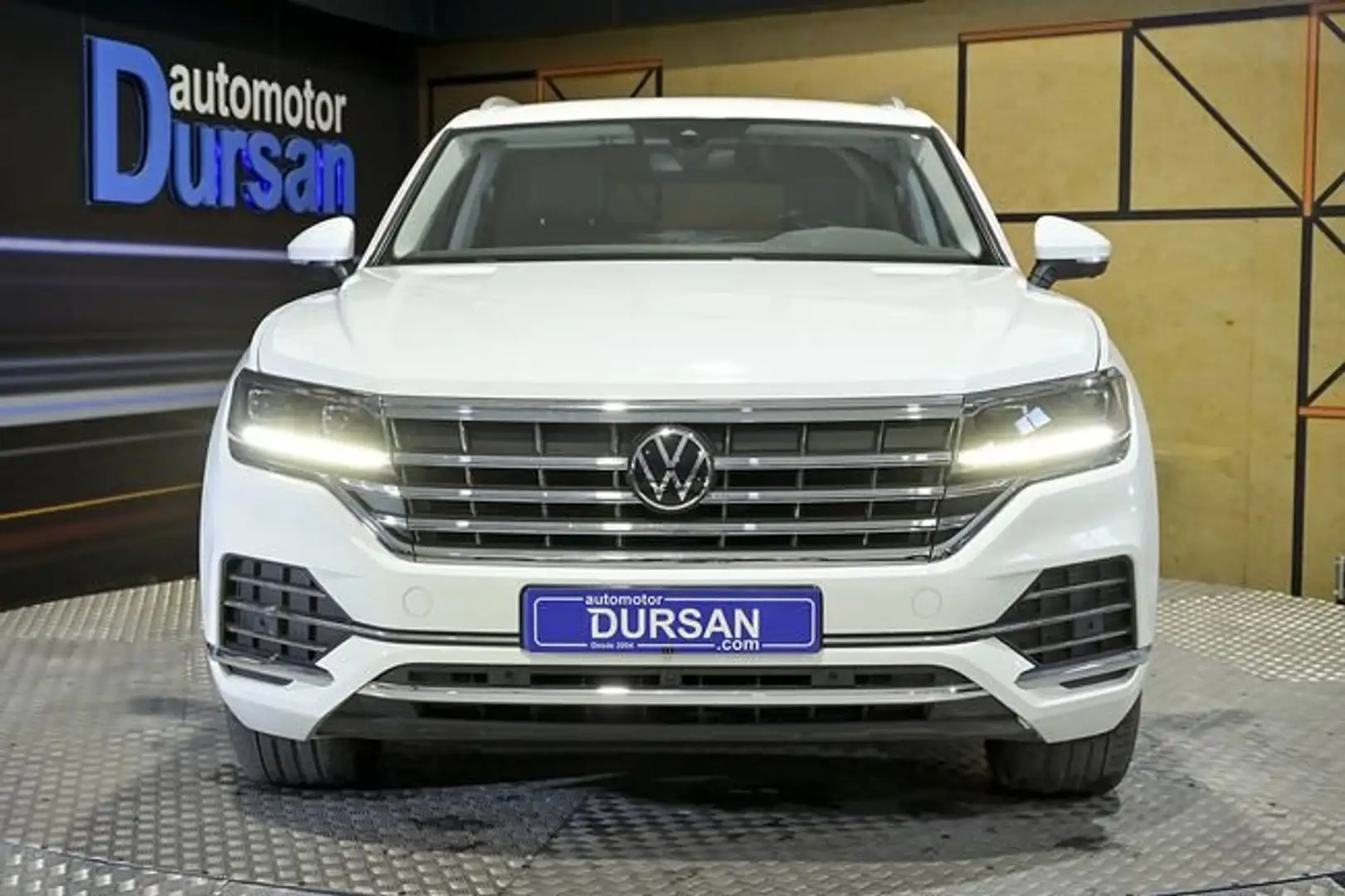 Volkswagen Touareg Prem Eleg 3.0 V6 TDI 170kW Tip 4M Blanco - 2