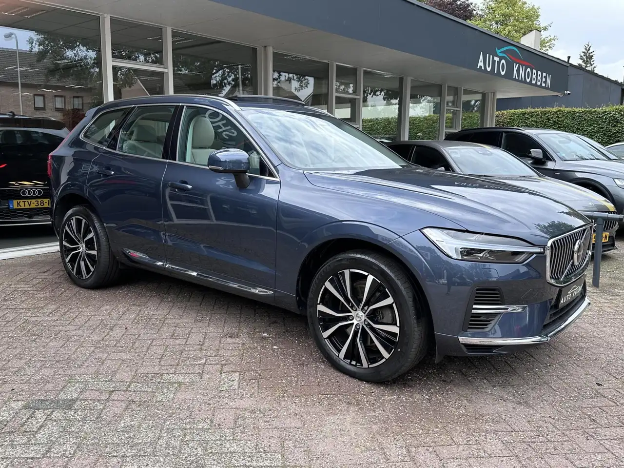 Volvo XC60 2.0 T8 Plug-in hybrid AWD Pano, Head-Up, H/K, Trek, миниатюра 7