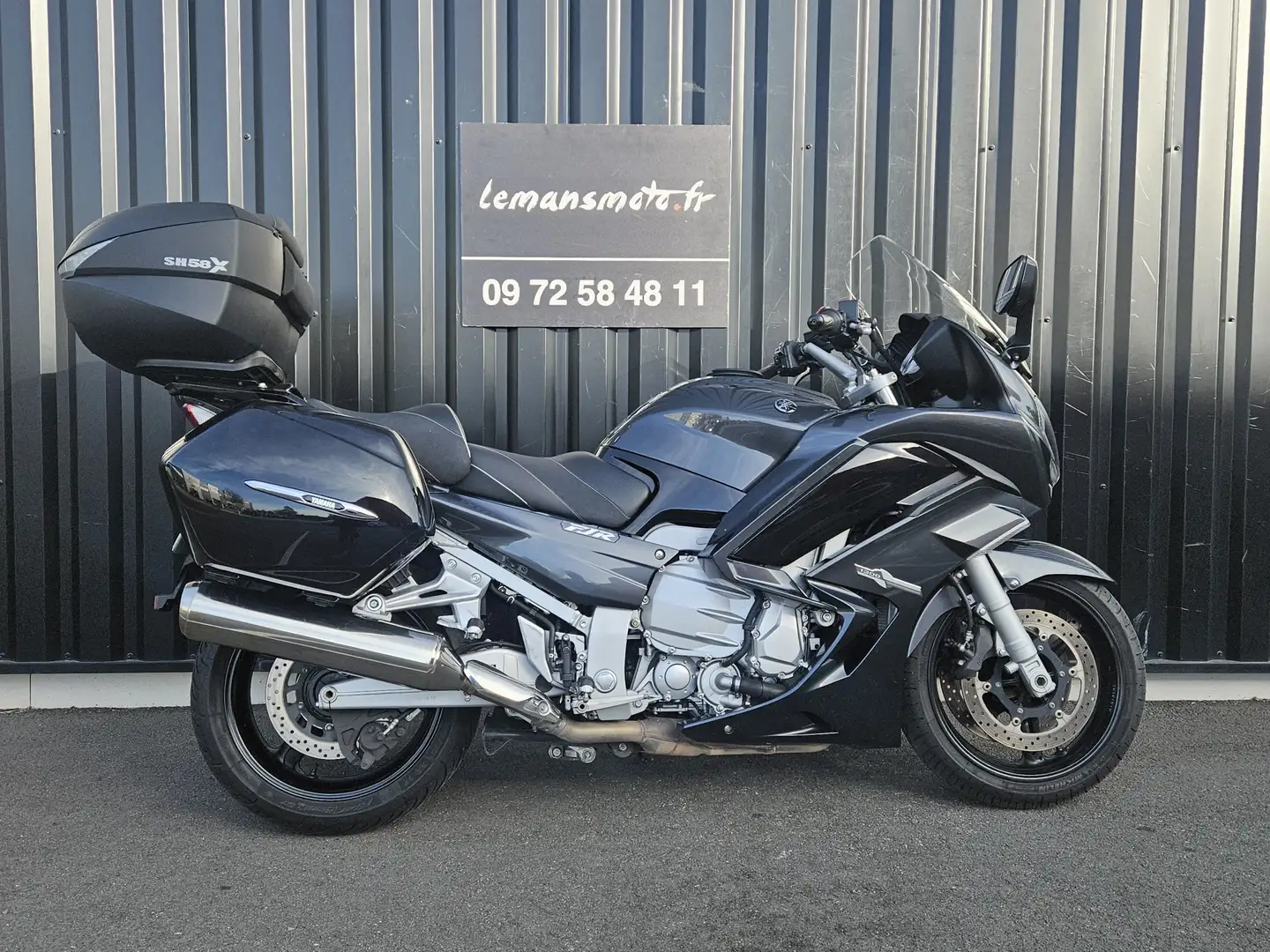 Yamaha FJR 1300 - 1