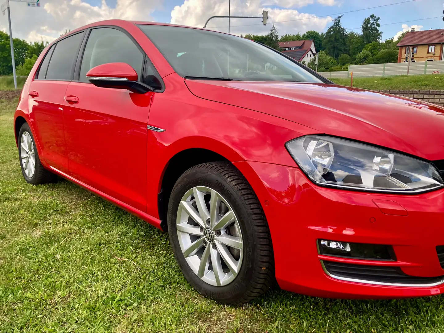 Volkswagen Golf Lounge BMT Automatik HU/AU/SERVICE neu Rouge - 2