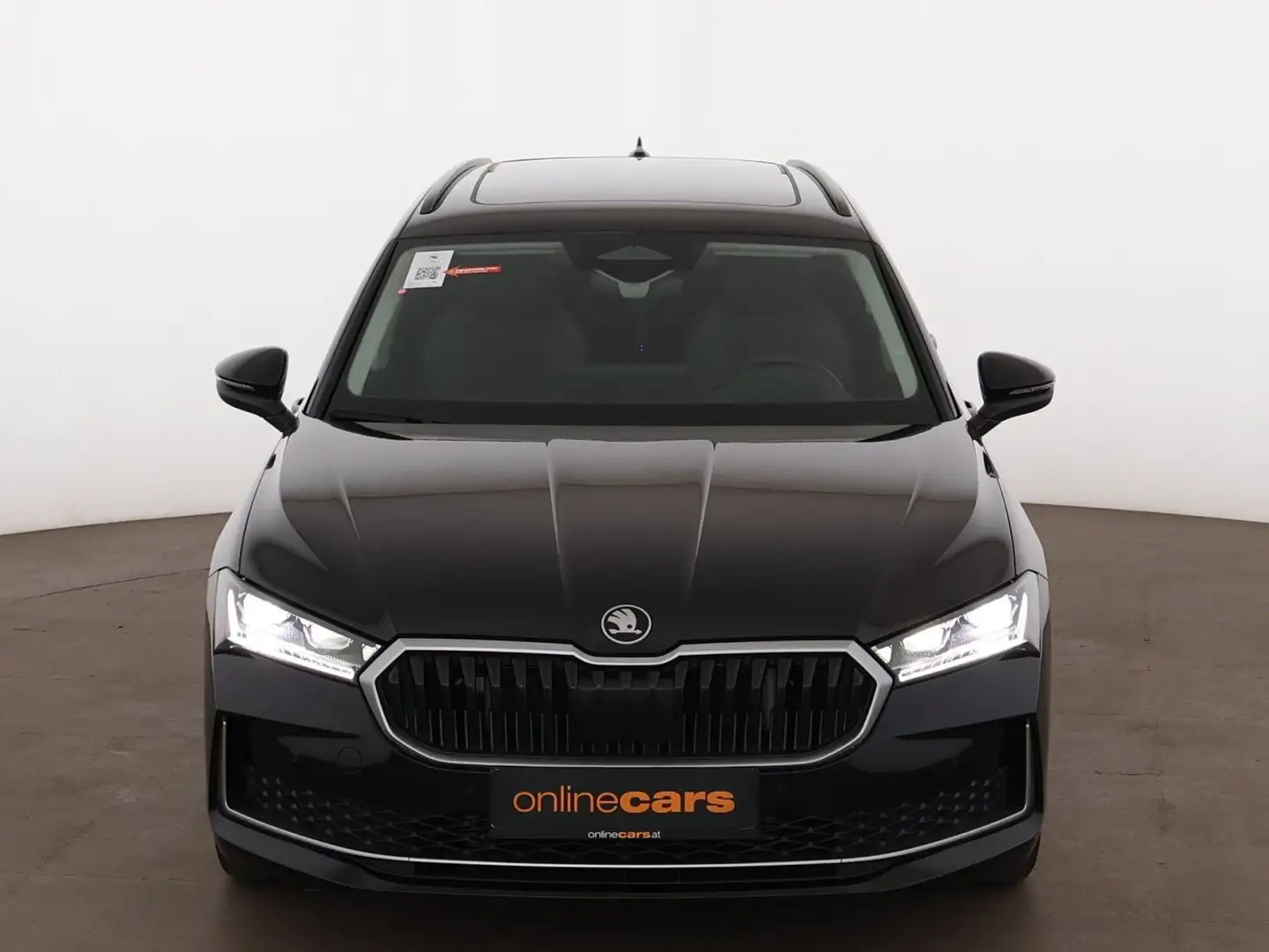 Skoda Superb Combi 2.0 TDI Selection Aut MATRIX SKY AHK Schwarz - 2