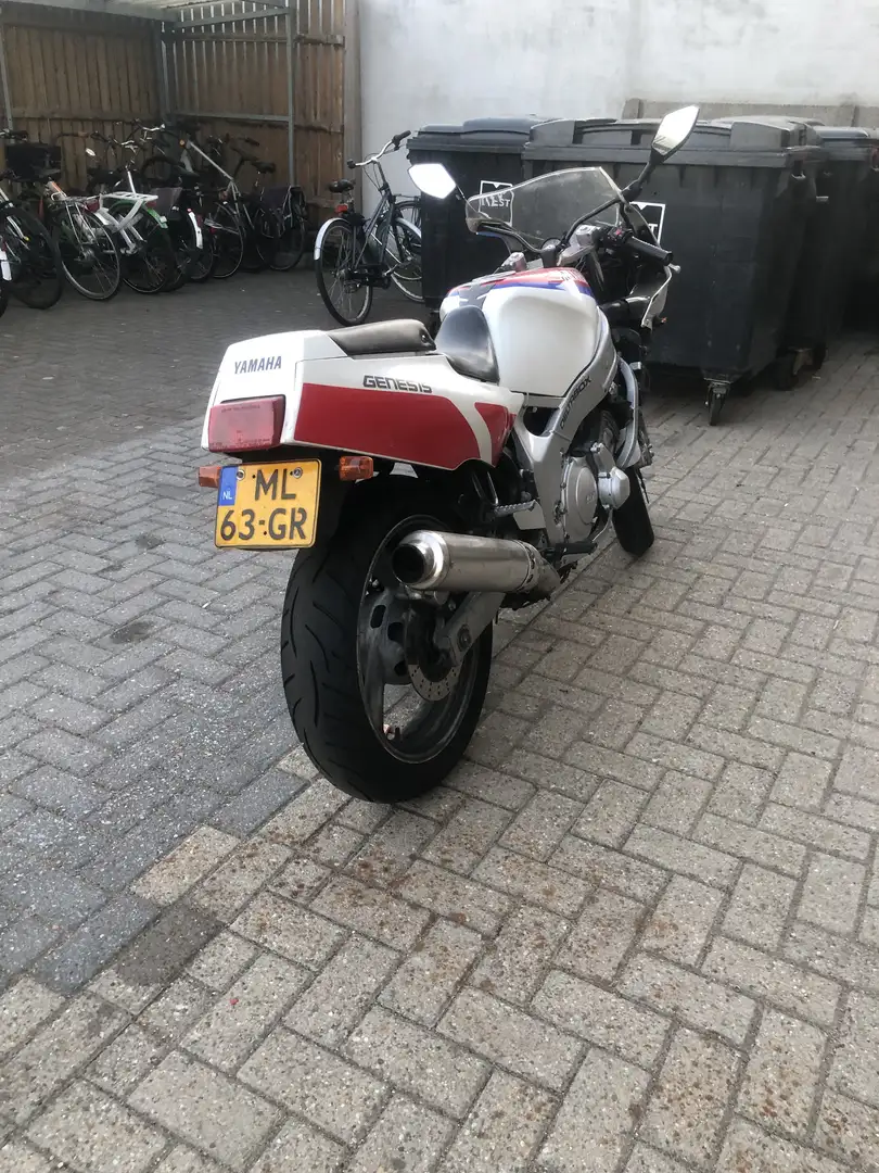 Yamaha FZR 600 - 1
