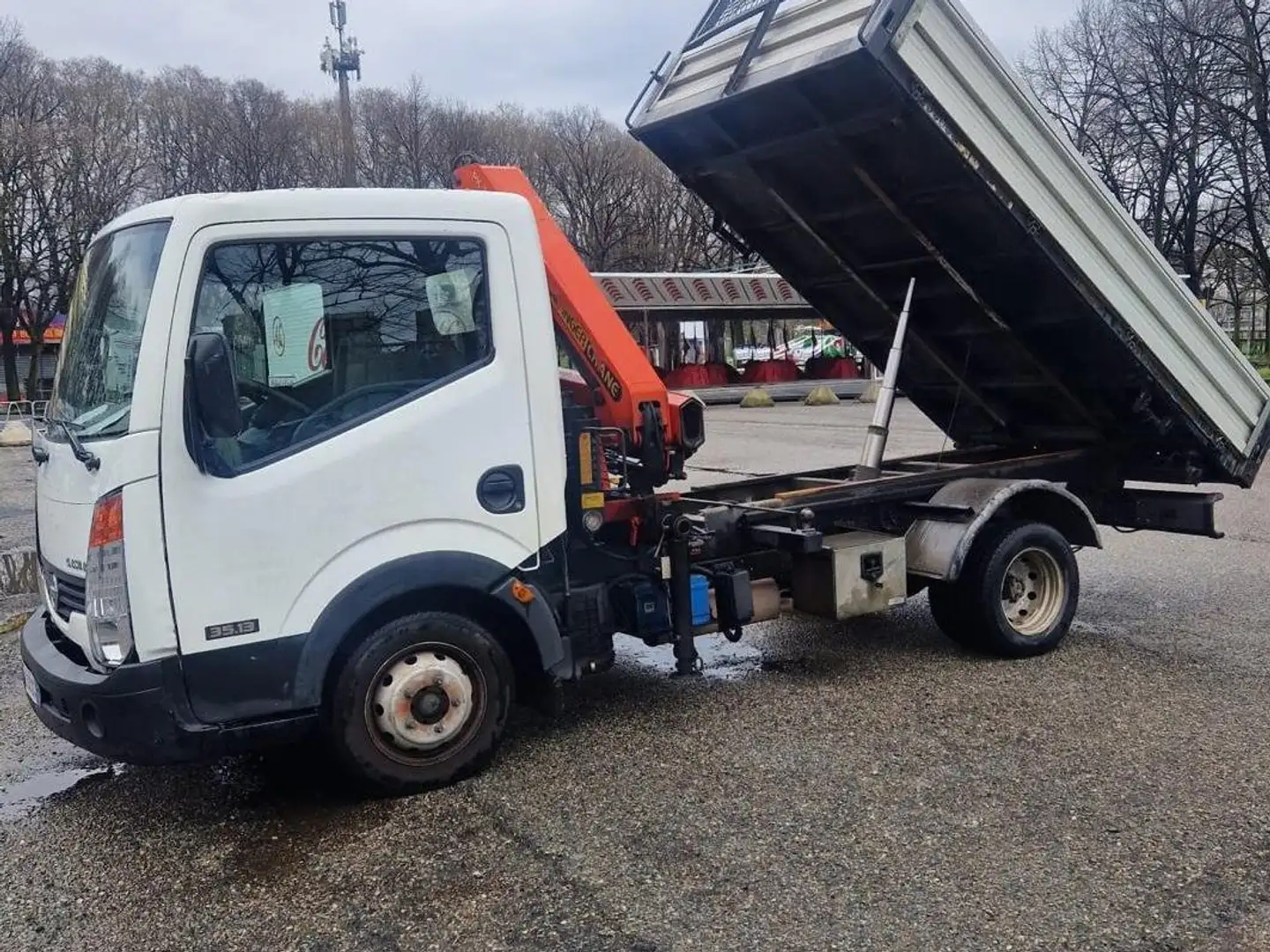 Nissan Cabstar Cabstar 35.13 con gru Bianco - 2
