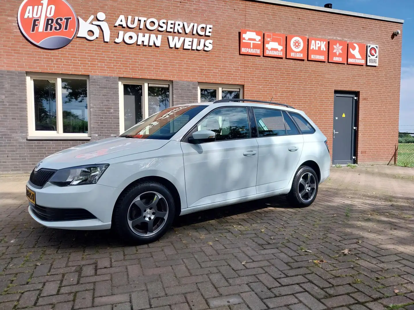 Skoda Fabia 1.0 TSI Stationwagen, parkeerhulp, airco Blanc - 2