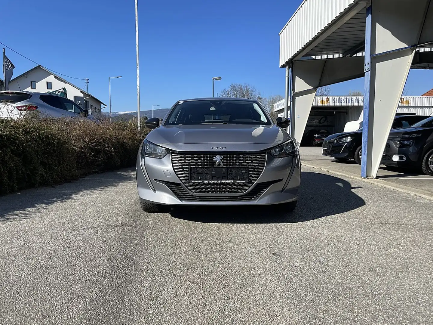 Peugeot e-208 50kWh Allure Gris - 2