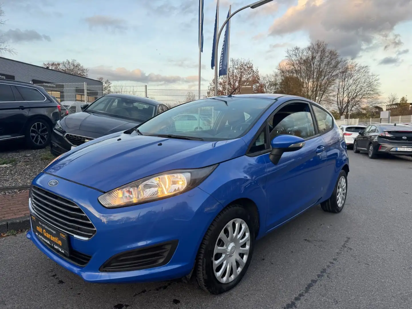 Ford Fiesta 59kW/1.HAND/KLIMA/SHZ/51TKM/TÜV-SERV.-NEU Blau - 1