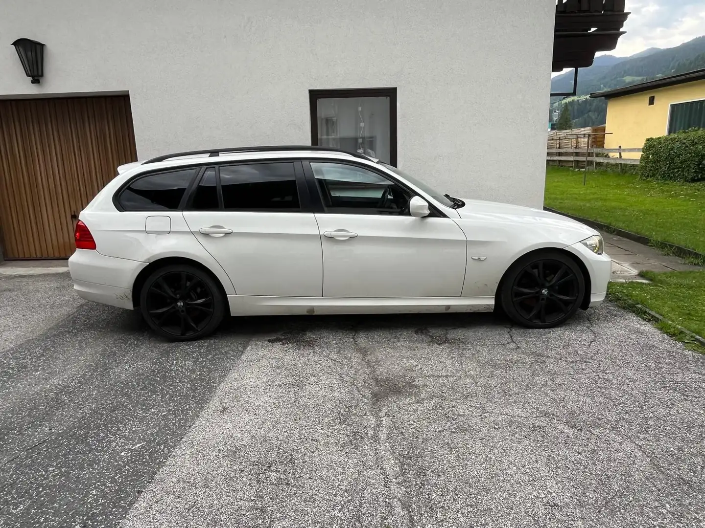 BMW 320 BMW 320d XDrive Touring Weiß - 2