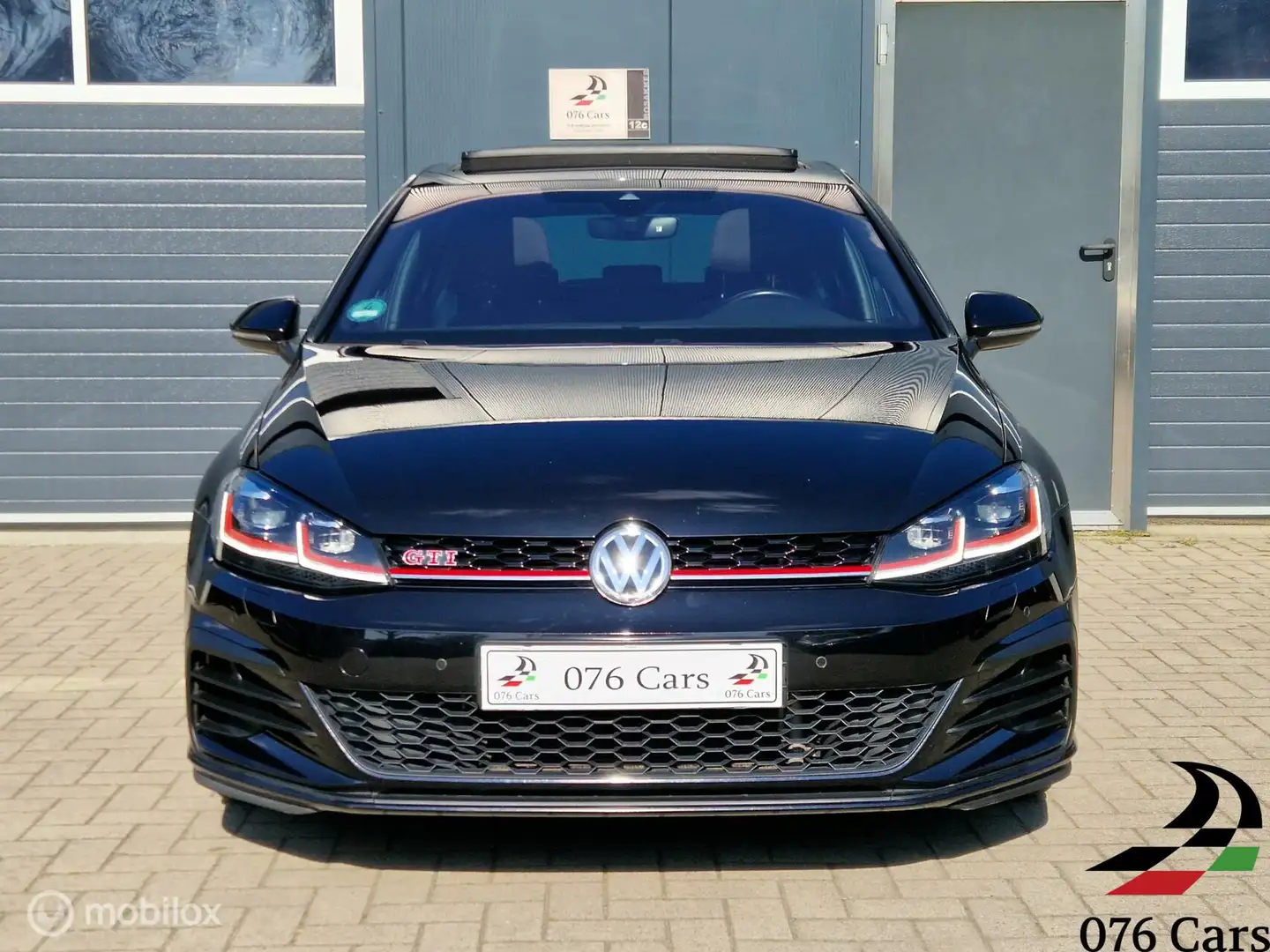 Volkswagen Golf GTI 2.0 TSI Performance /PANO/DYNAUDIO/CAMERA/ LED PLU Negro - 2