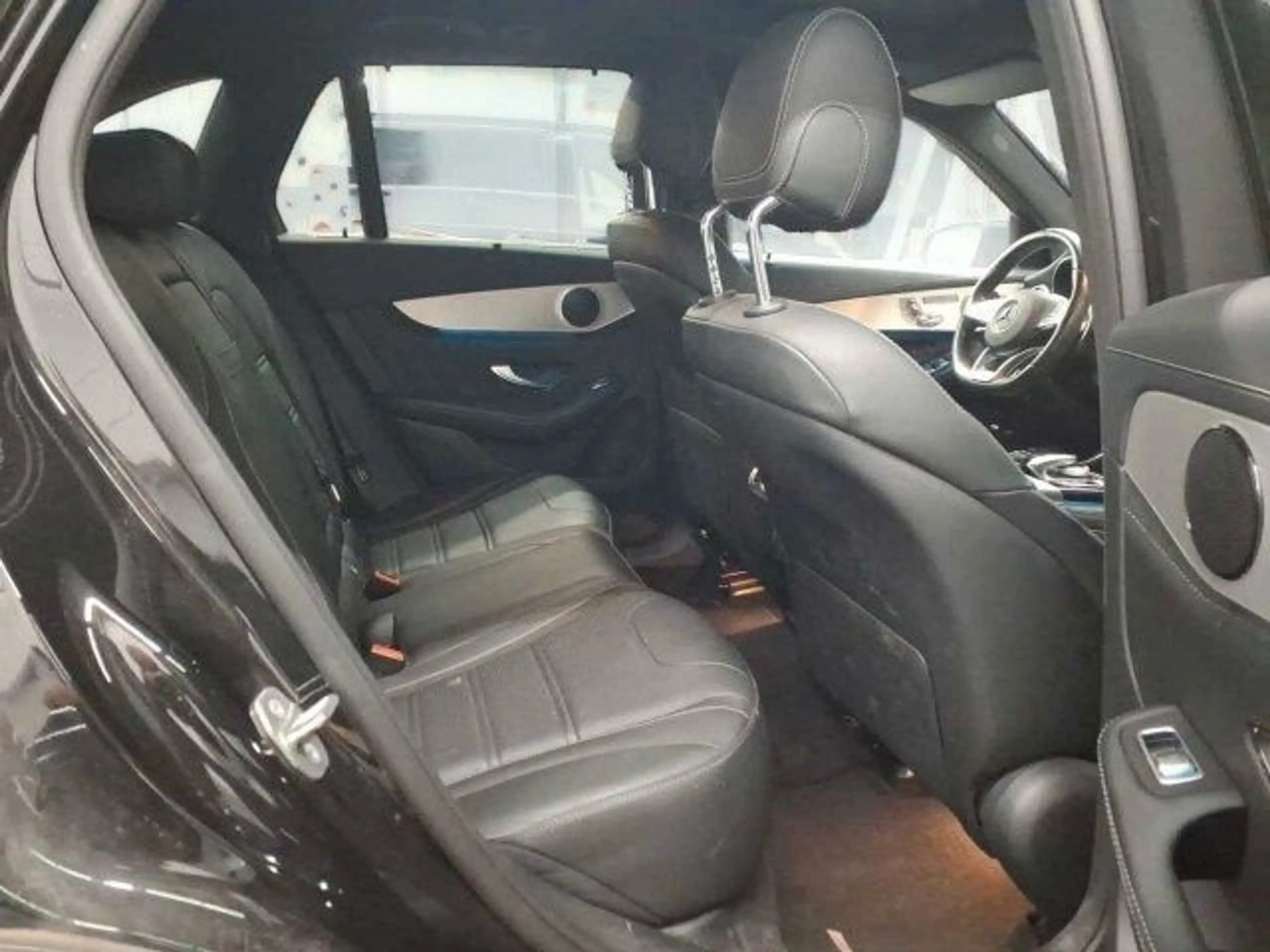 Mercedes-Benz GLC 63 AMG 4M*68 TKM*PANO*ACC*MEMO*TRITTBRETT — photo 8