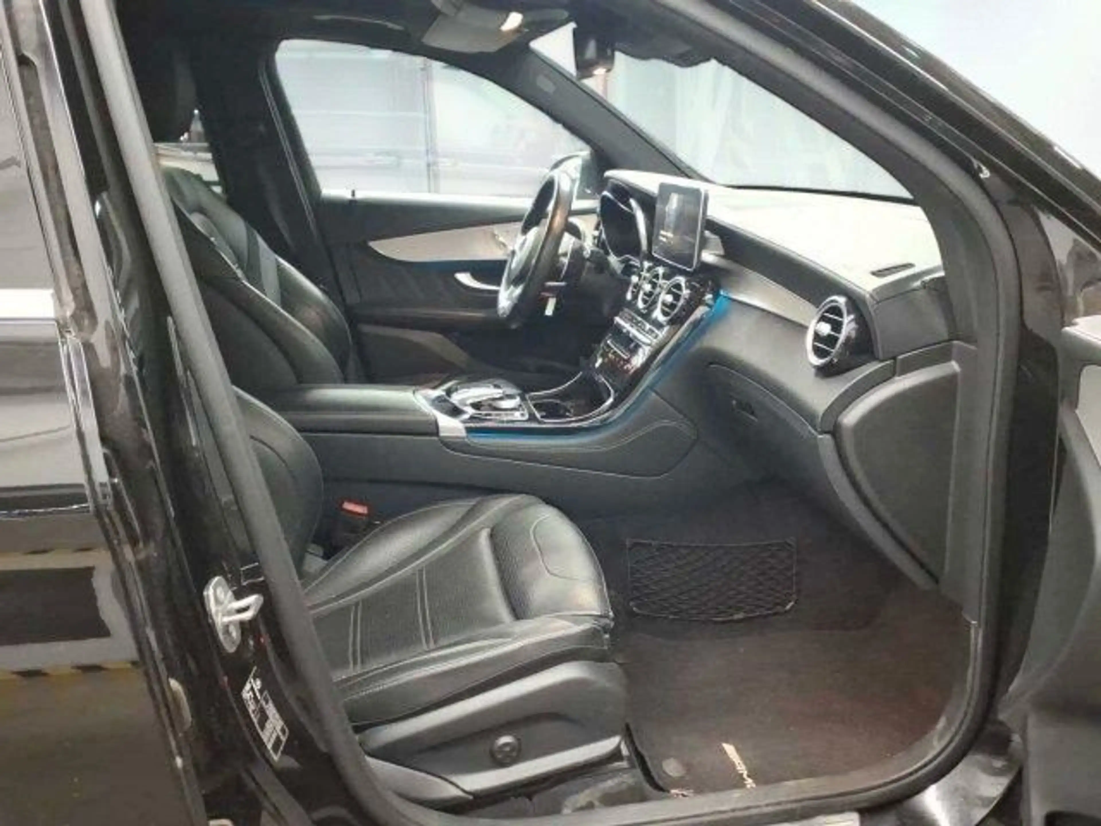 Mercedes-Benz GLC 63 AMG 4M*68 TKM*PANO*ACC*MEMO*TRITTBRETT — photo 7