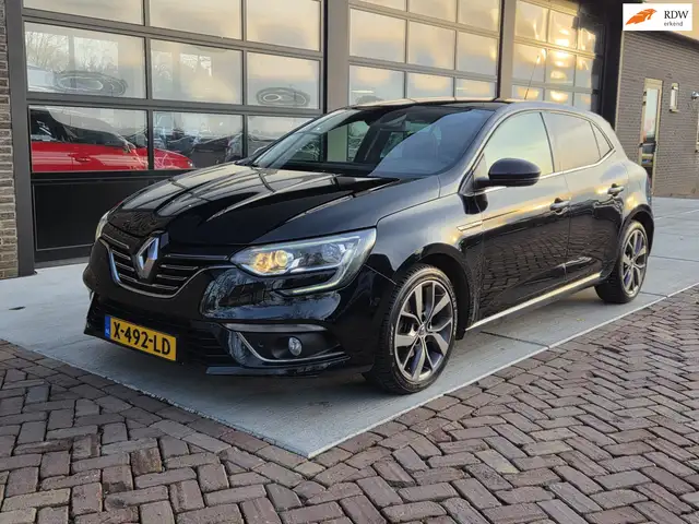 Renault Megane 1.2 TCe Bose | Autm | Groot Navi | Led | 1/2 Leer