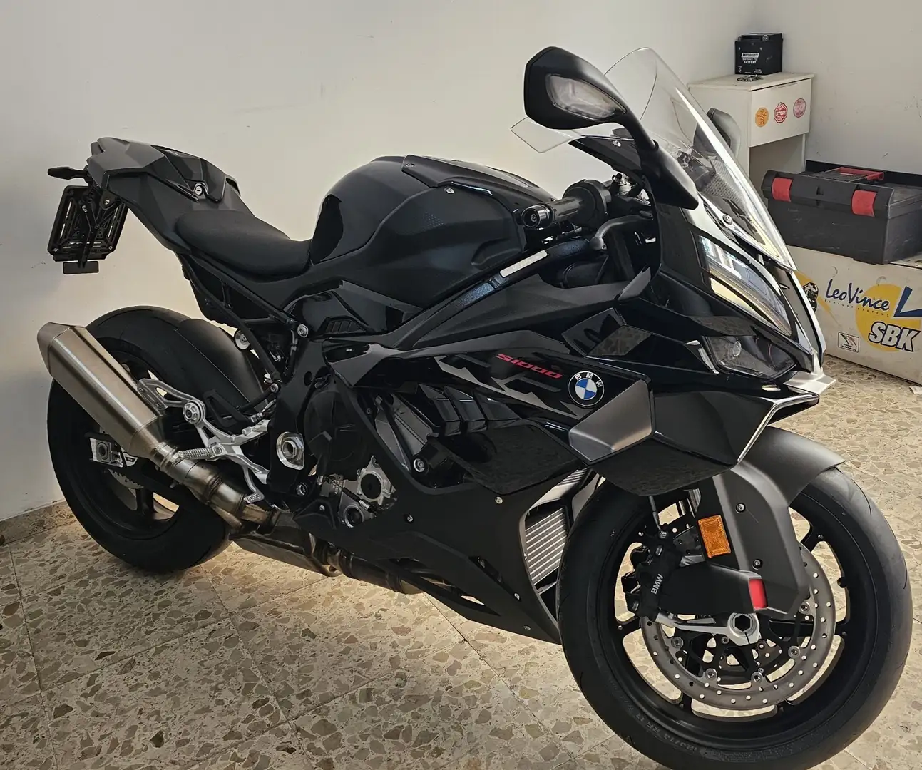 BMW S 1000 RR Schwarz - 1