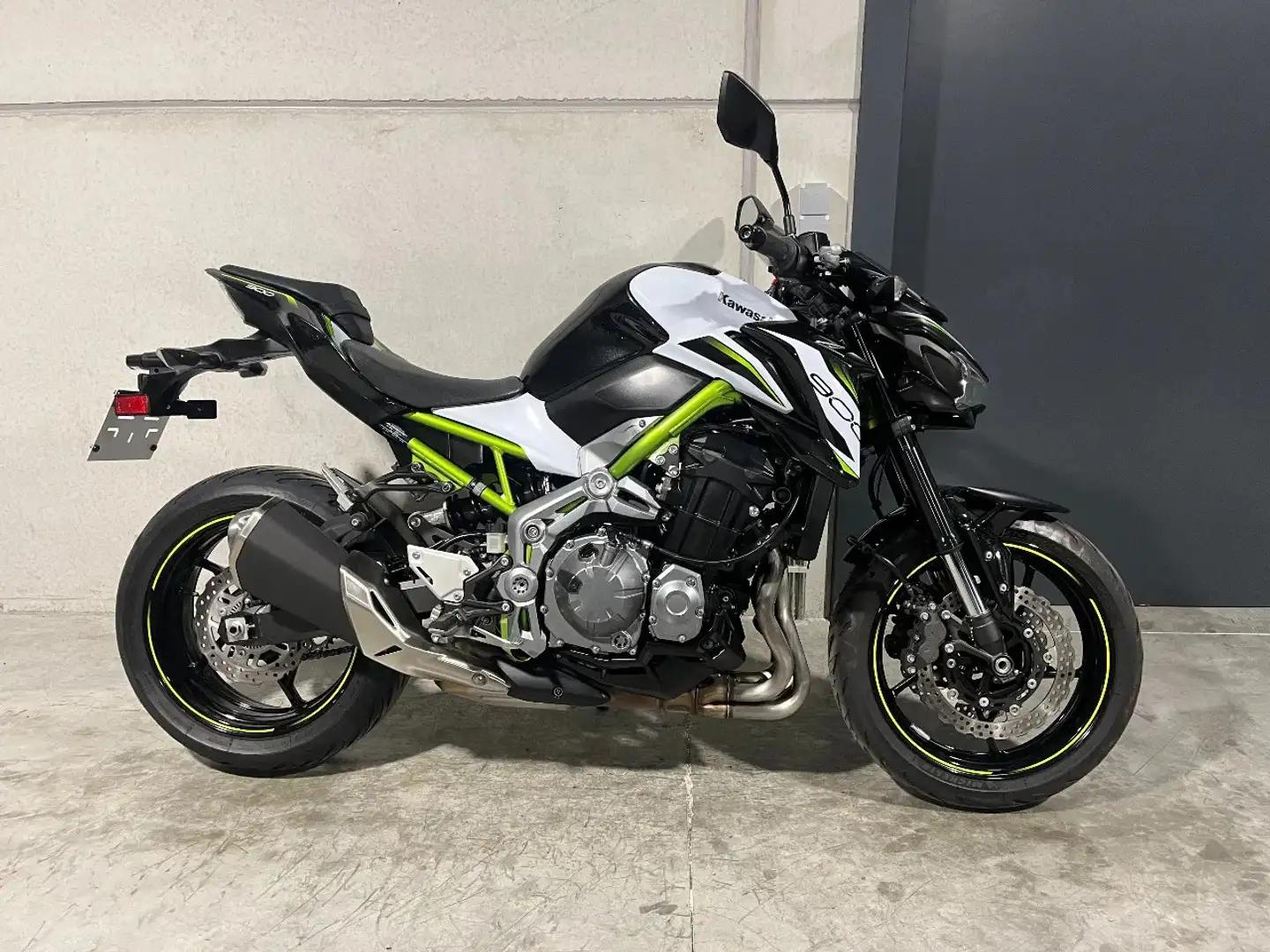 Kawasaki Z 900 in topstaat met handvatverwarming - 2