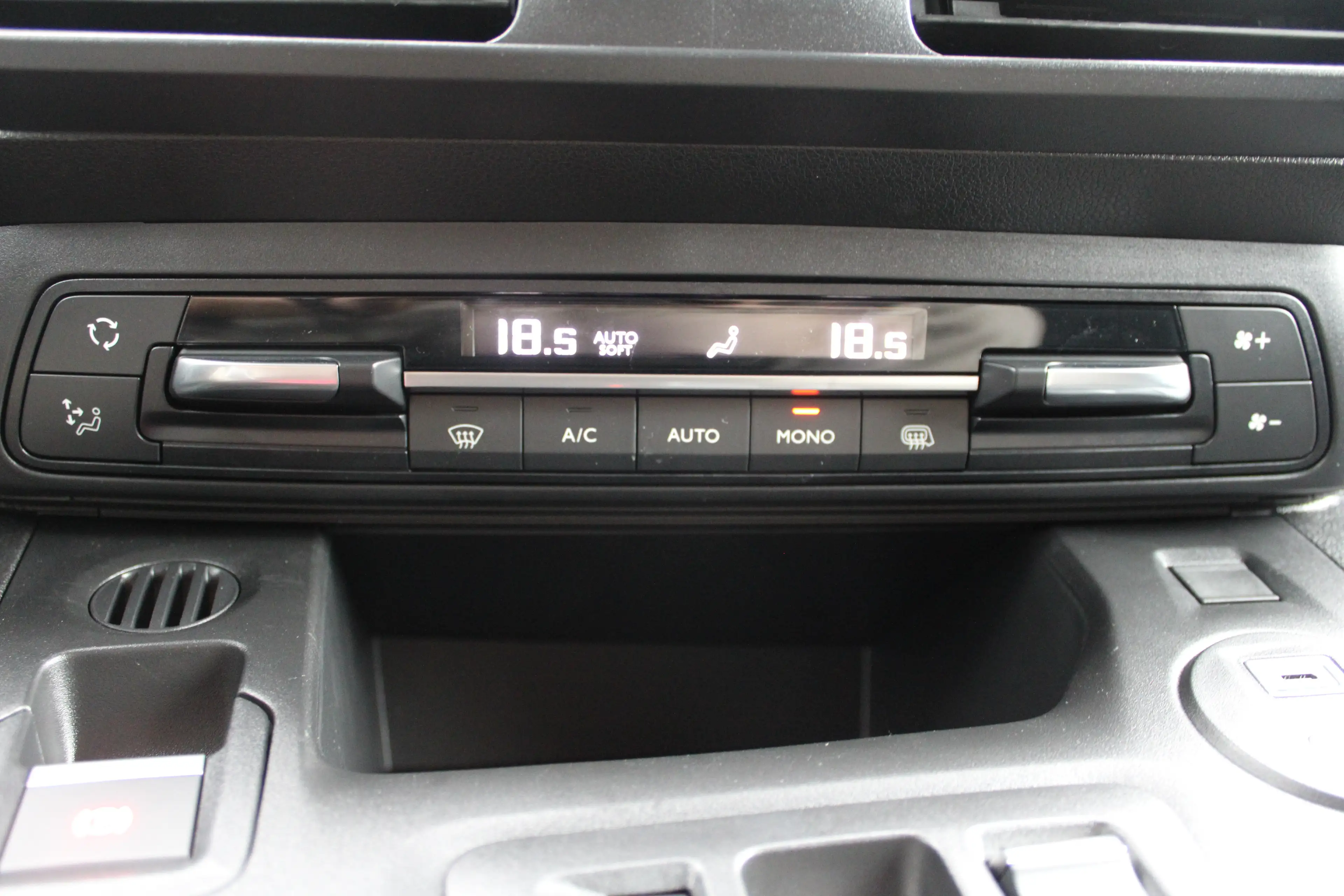 Opel Combo-e Electric 50kWh 136 PK | Automatische A/C | Comfo — photo 22