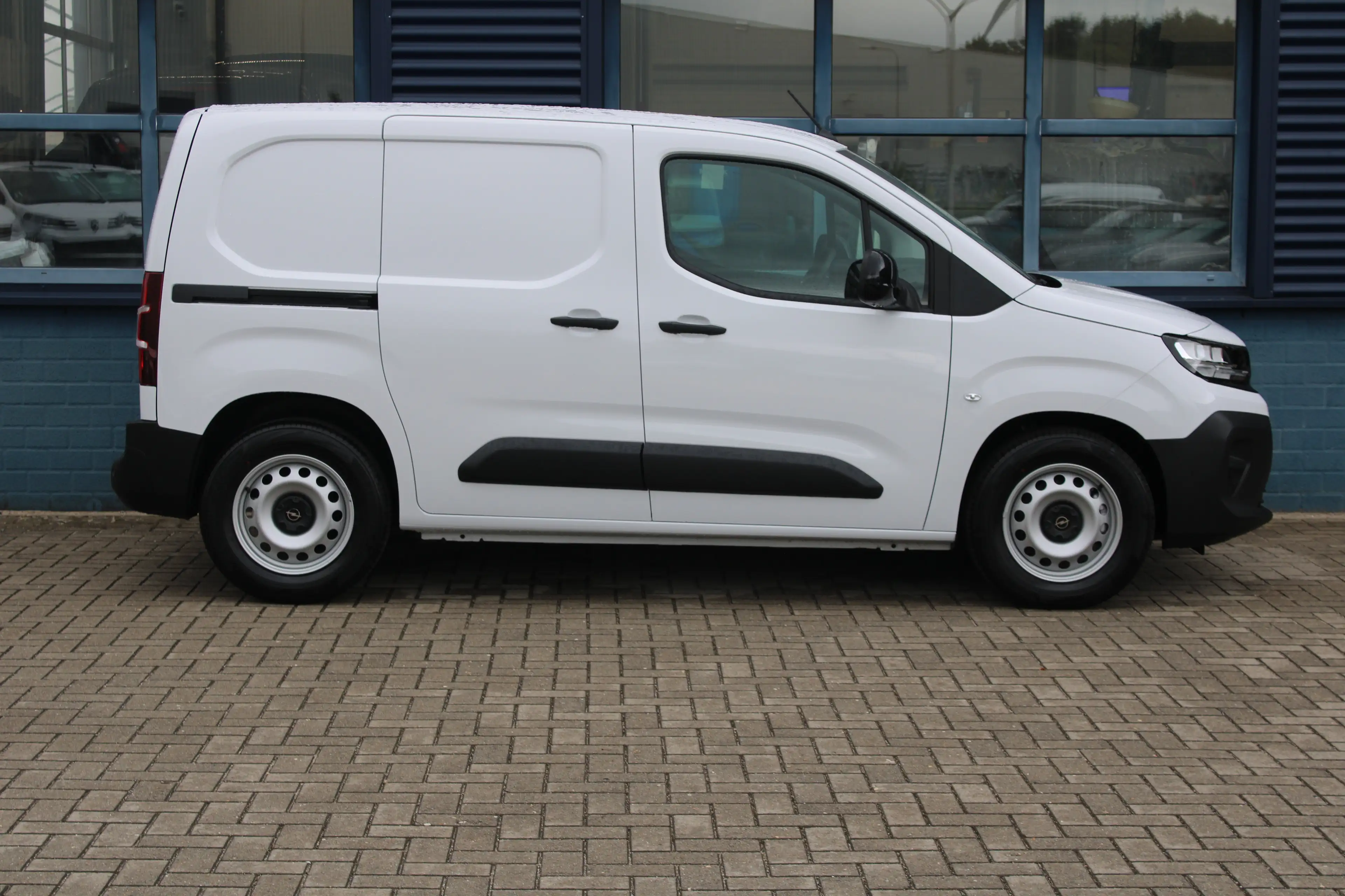 Opel Combo-e Electric 50kWh 136 PK | Automatische A/C | Comfo — photo 6
