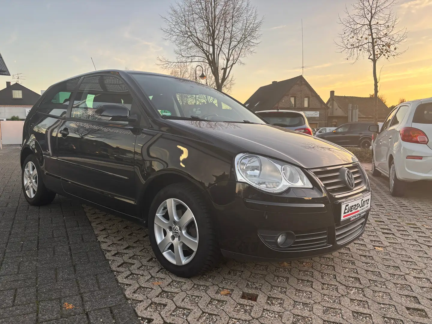 Volkswagen Polo United (Klima, Allwetteer, 1. Hand) Schwarz - 2