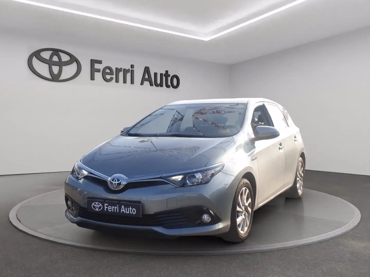 Toyota Auris 1.8h active cvt Grigio - 1