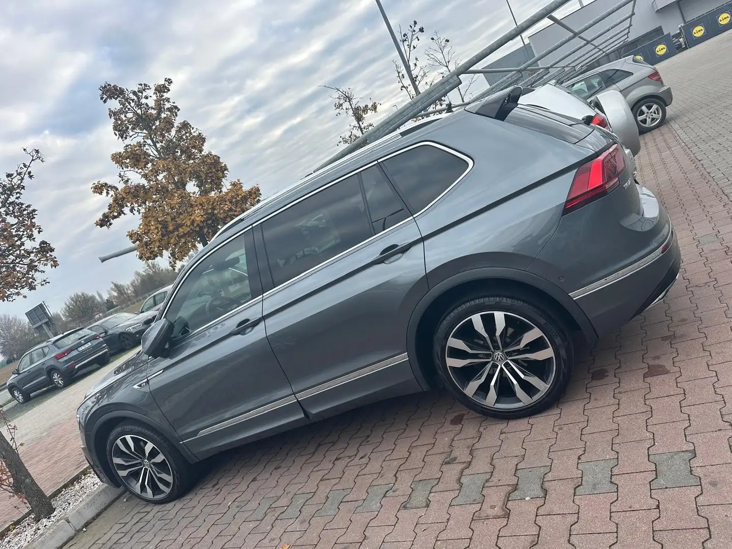 Volkswagen Tiguan 2.0 tdi R-Line BM 4motion dsg - 1