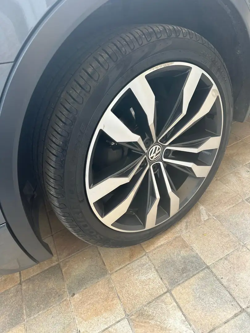 Volkswagen Tiguan 2.0 tdi R-Line BM 4motion dsg - 2