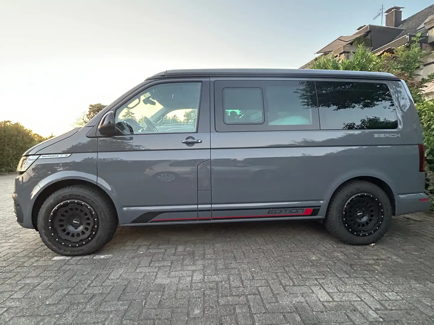 Volkswagen T6.1 California DSG 4MOTION Beach Tour Edition - 1