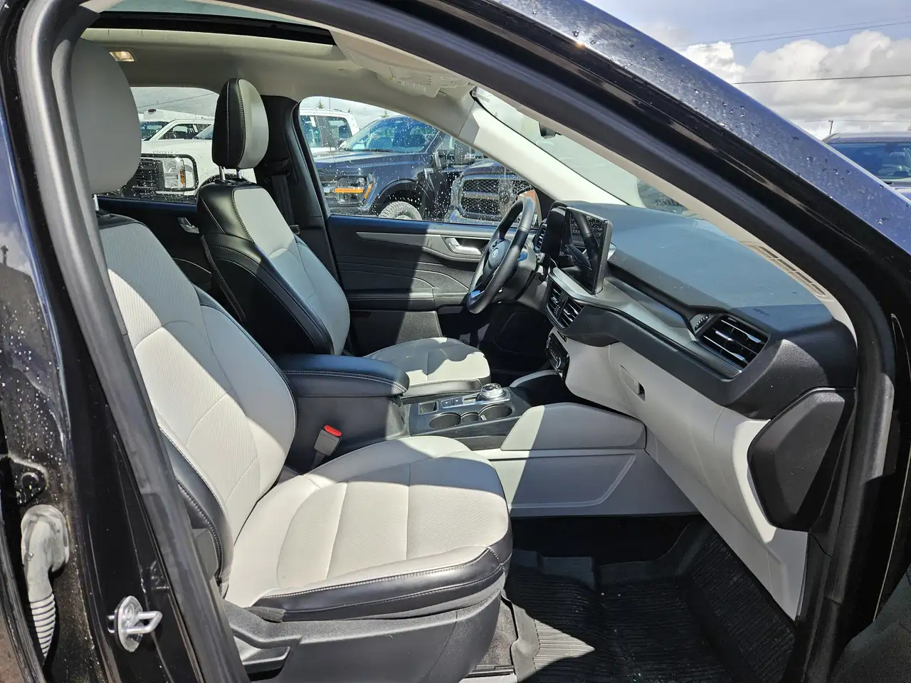 Ford Escape снимка Ford Escape