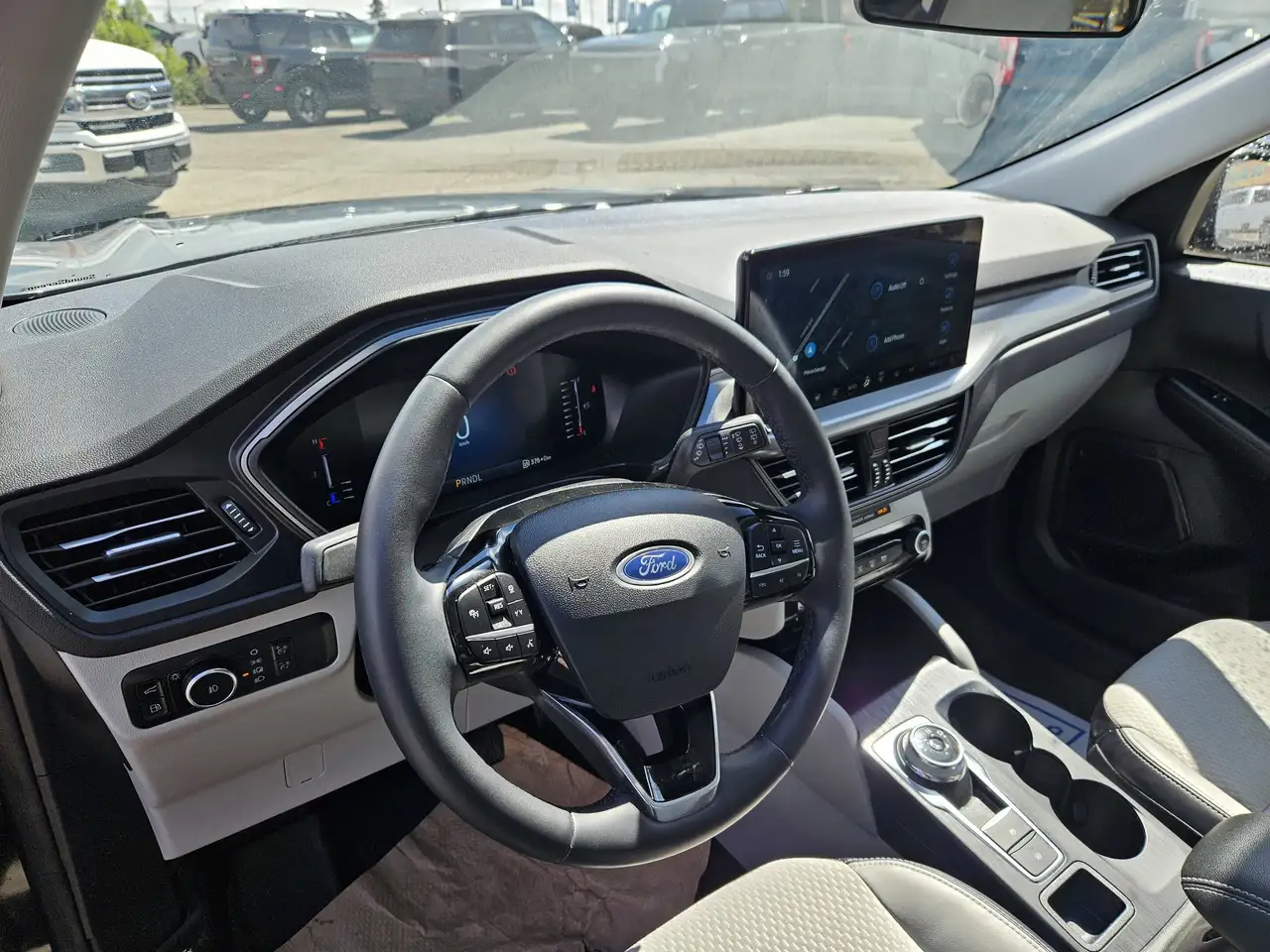 Ford Escape снимка Ford Escape