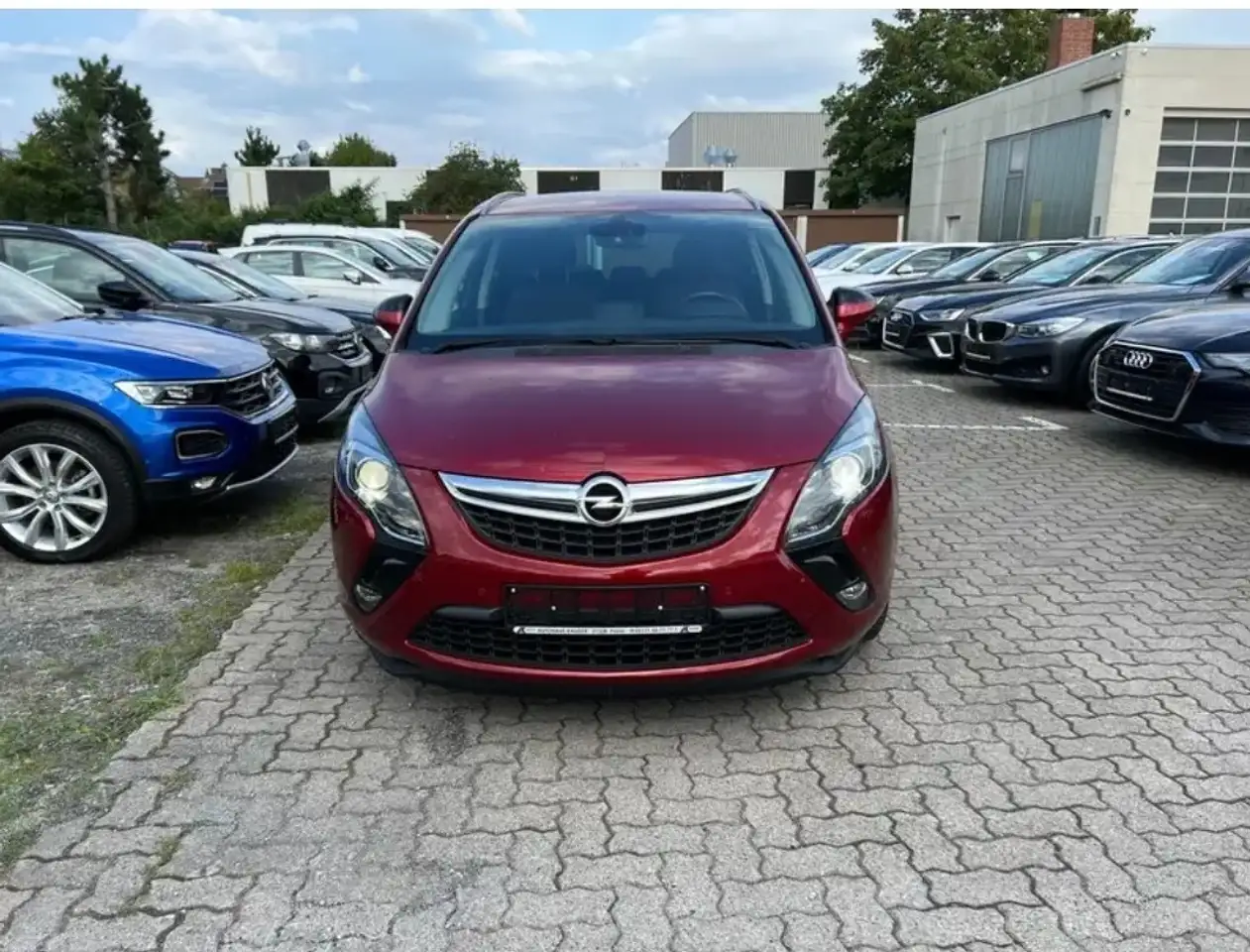 Opel Zafira Tourer 2.0 CDTI Style — photo 1 of 8