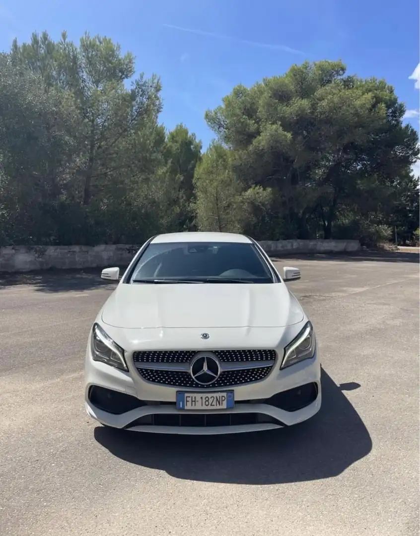 Mercedes-Benz CLA 220 Shooting Brake d Premium AMG auto FL - 1