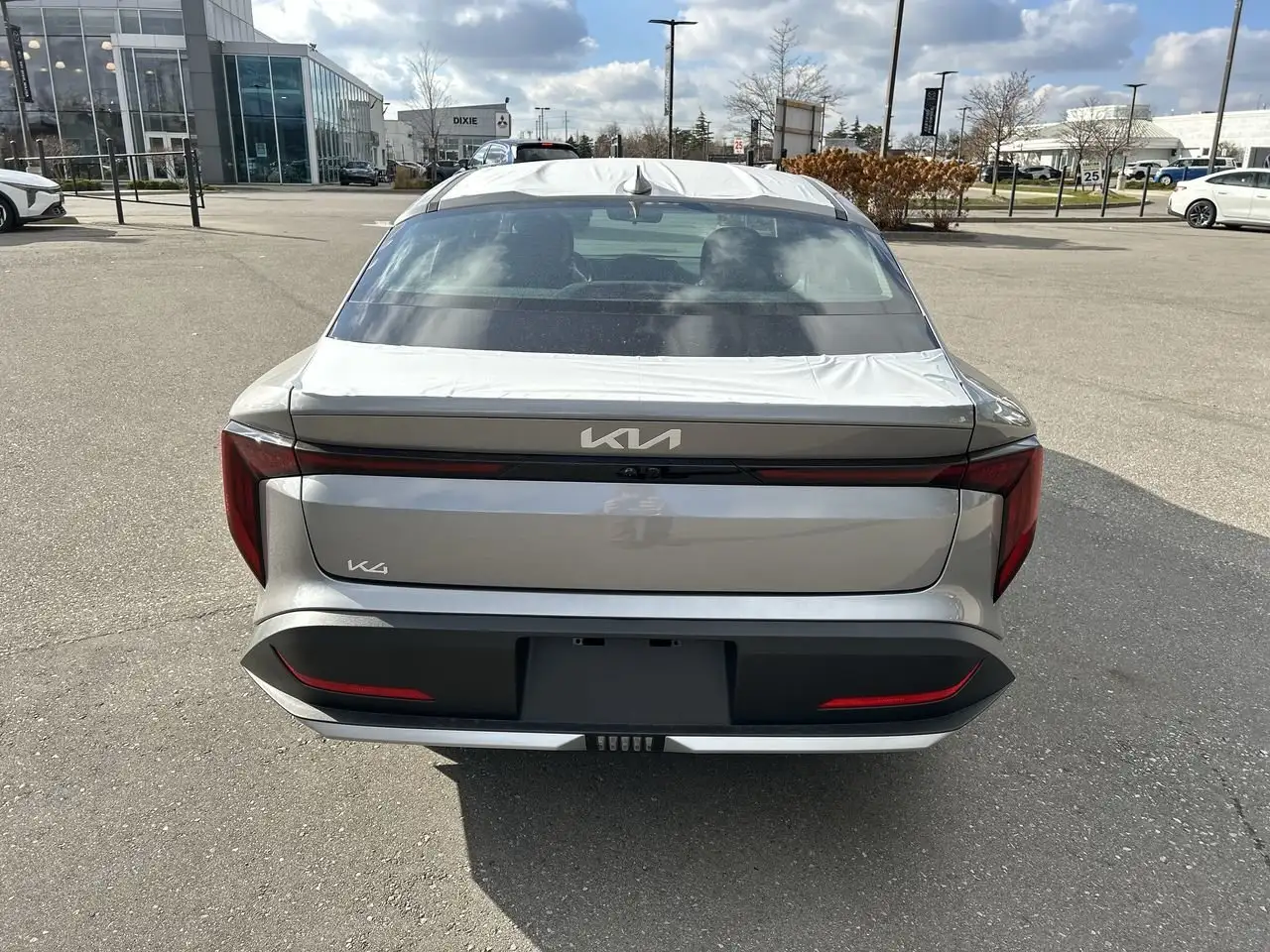 Kia K4 снимка Kia K4