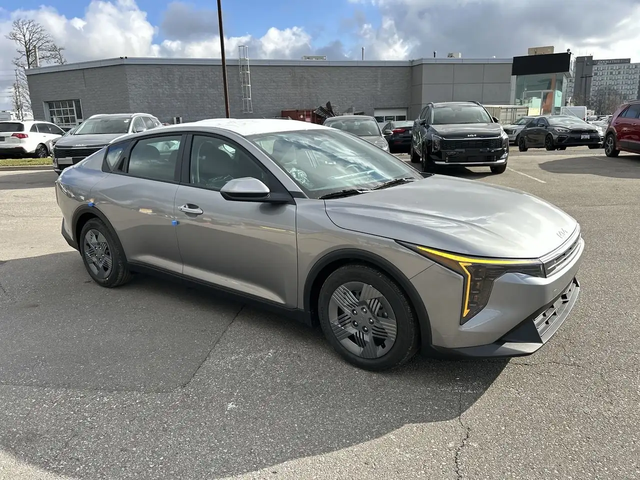Kia K4 снимка Kia K4
