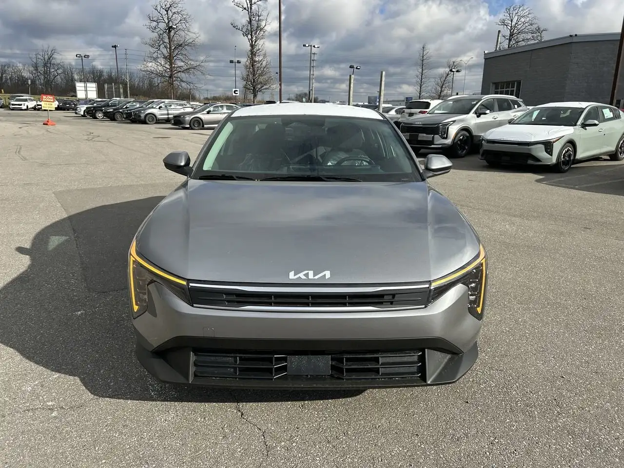 Kia K4 снимка Kia K4