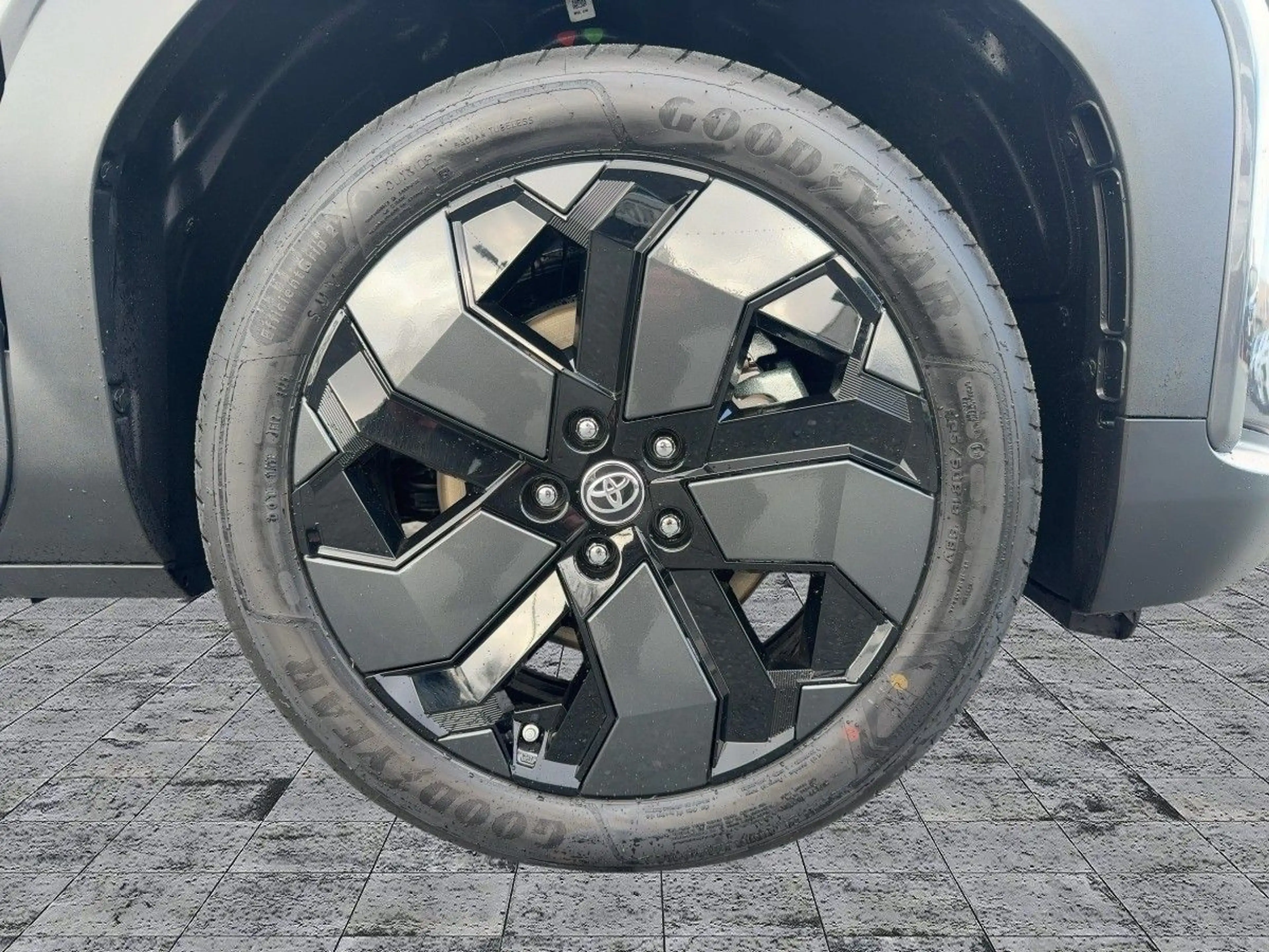 Toyota Urban Cruiser 128 kWh Lounge — photo 8