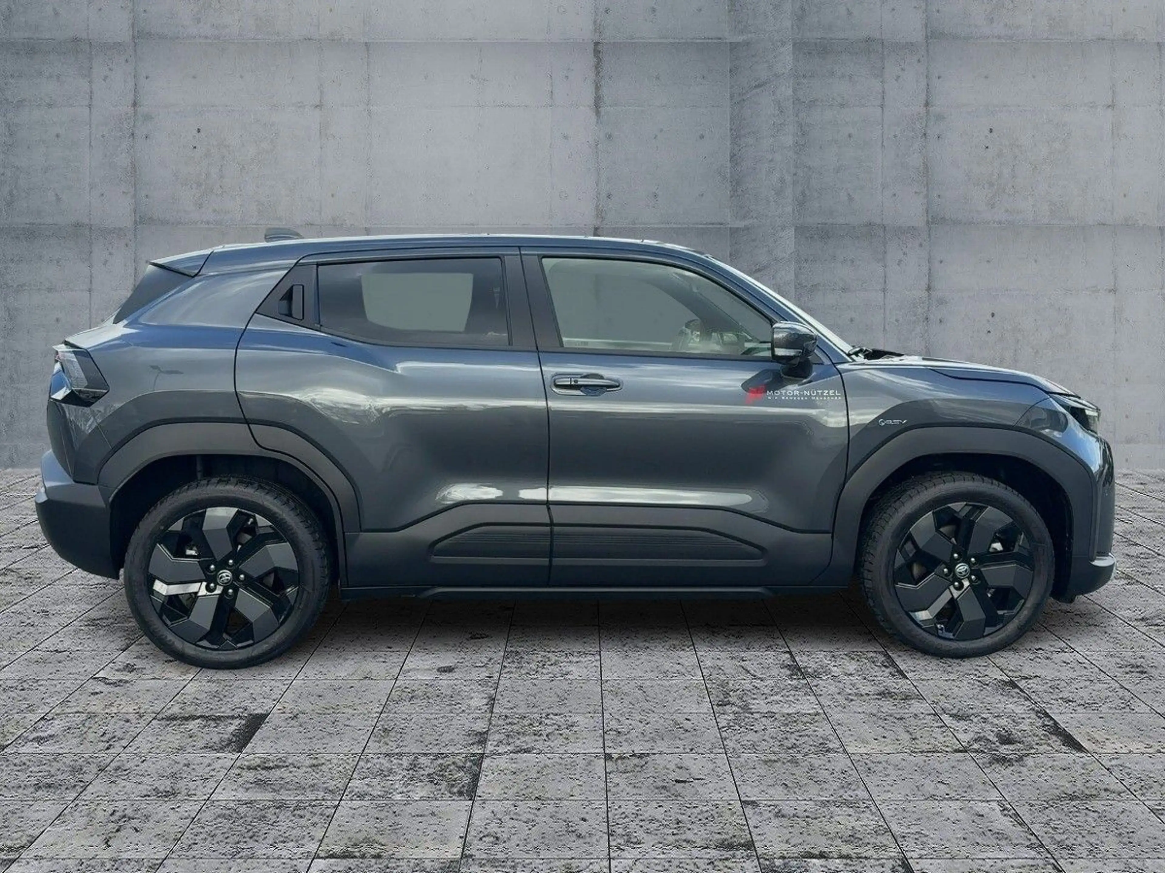 Toyota Urban Cruiser 128 kWh Lounge — photo 7