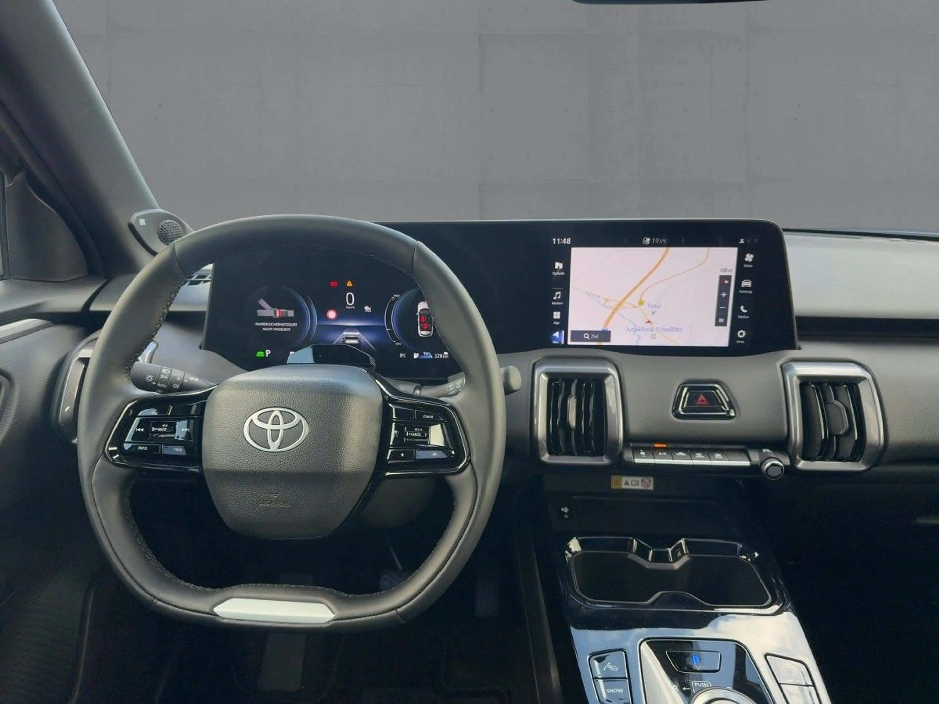 Toyota Urban Cruiser 128 kWh Lounge — photo 9